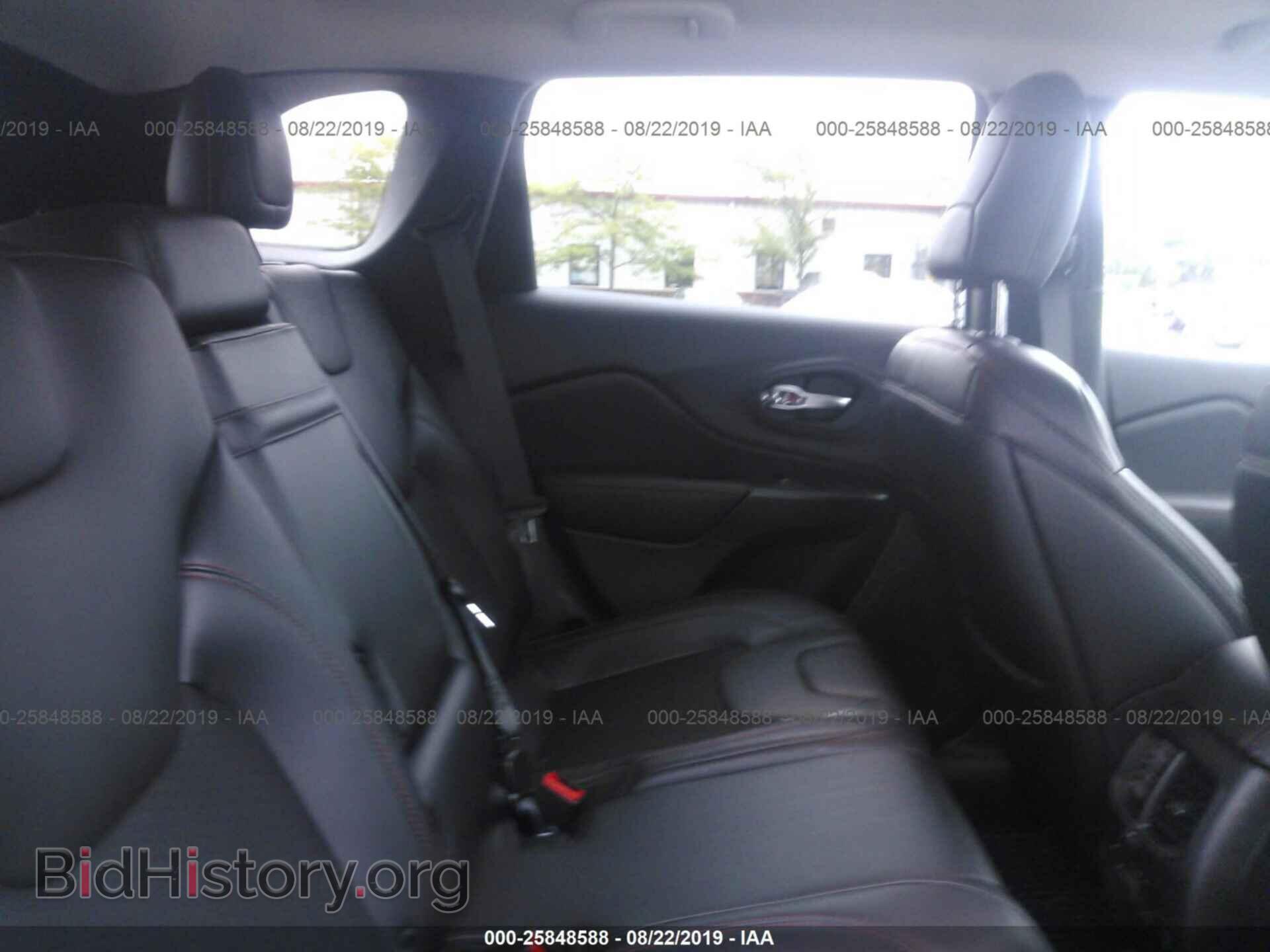 2019 JEEP CHEROKEE - VIN: 1C4PJMBX4KD367623 - Фото 8