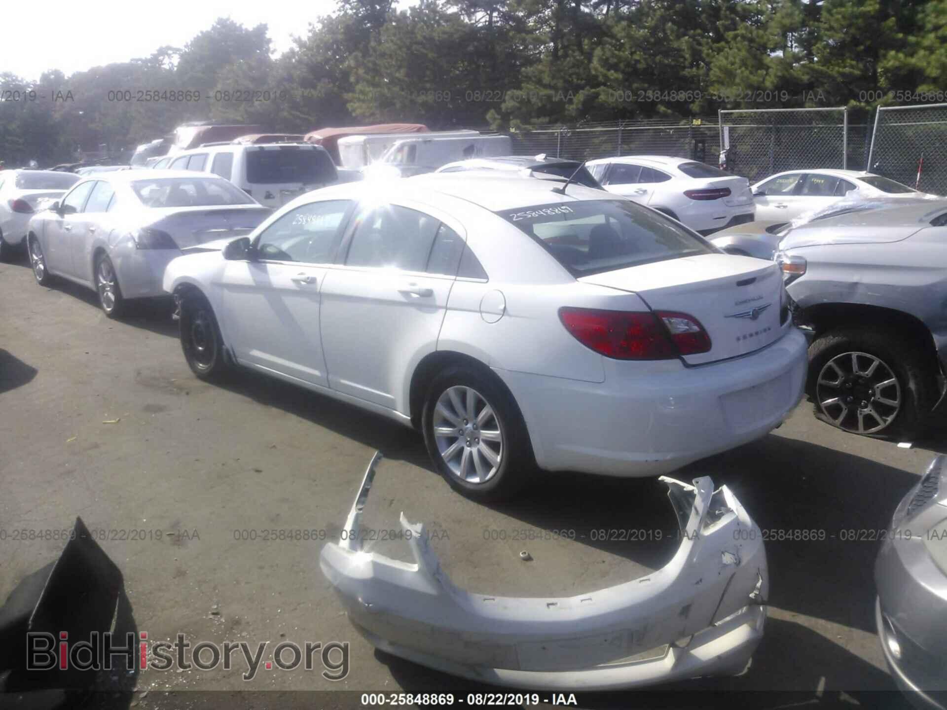 2010 CHRYSLER SEBRING - VIN: 1C3CC5FB8AN109518 - Фото 3