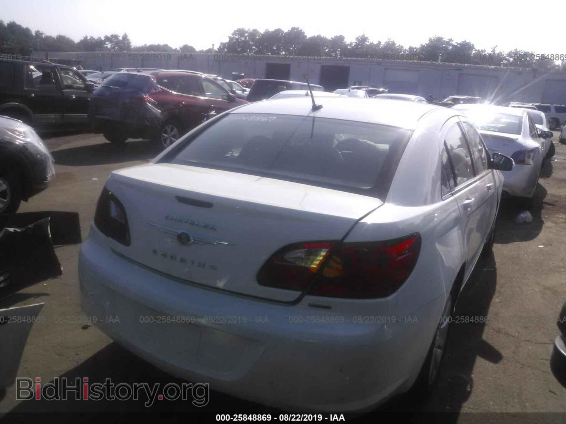 2010 CHRYSLER SEBRING - VIN: 1C3CC5FB8AN109518 - Фото 4