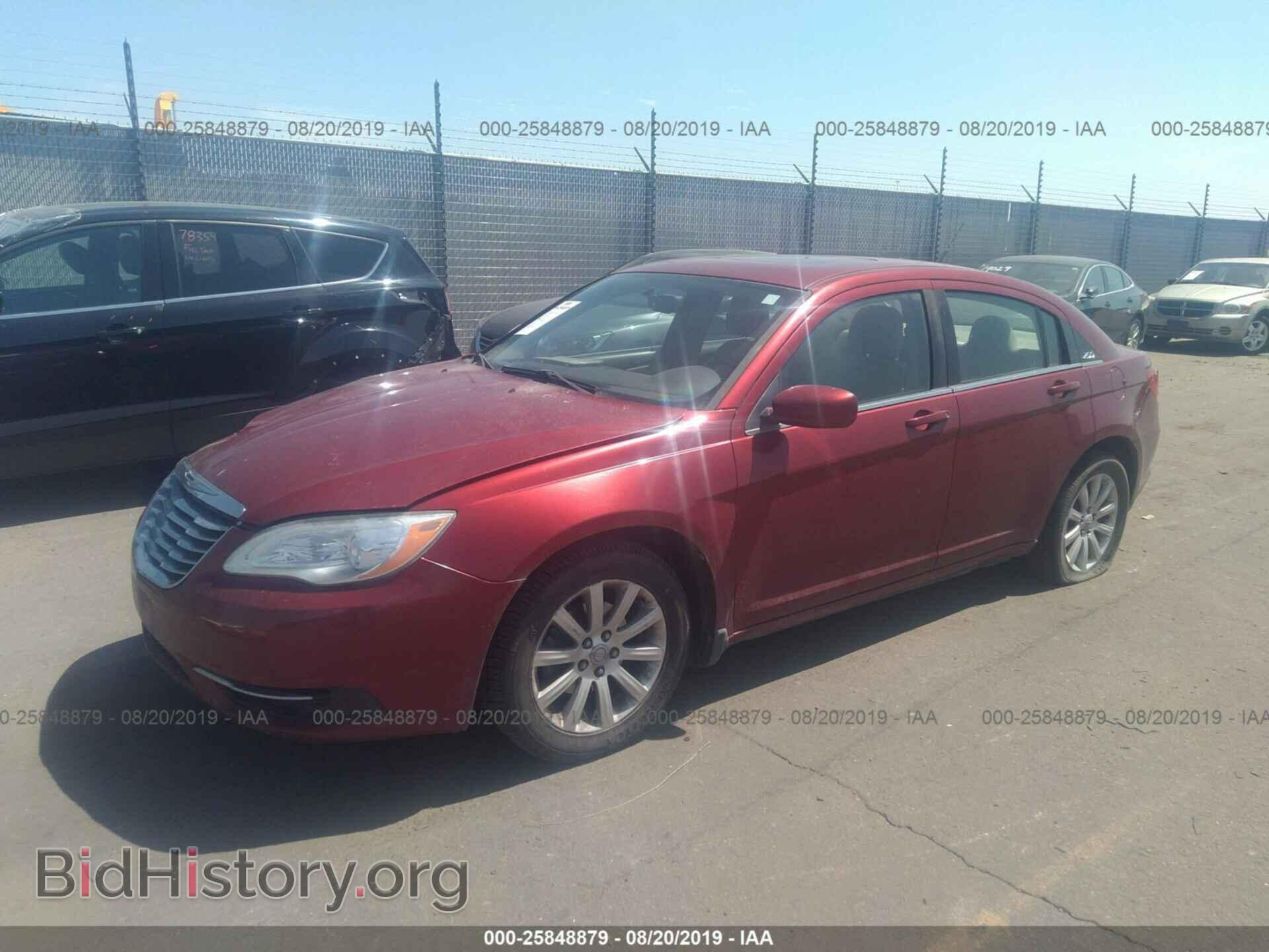 2011 CHRYSLER 200 - VIN: 1C3BC1FB9BN535921 - Фото 2