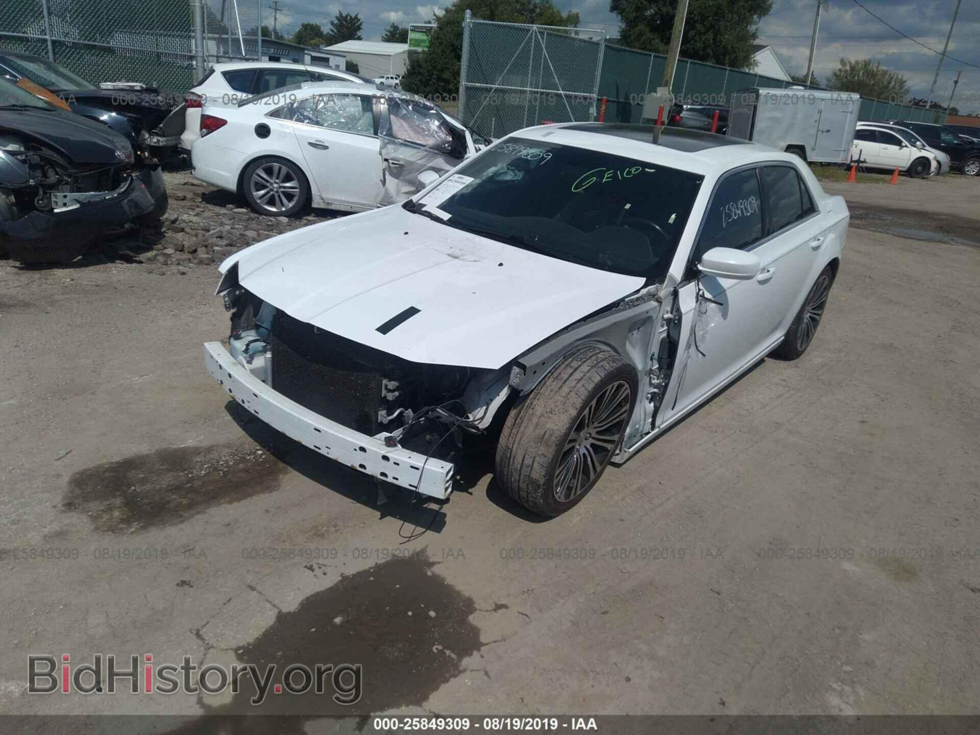 2012 CHRYSLER 300 - VIN: 2C3CCABG1CH216836 - Photo 2