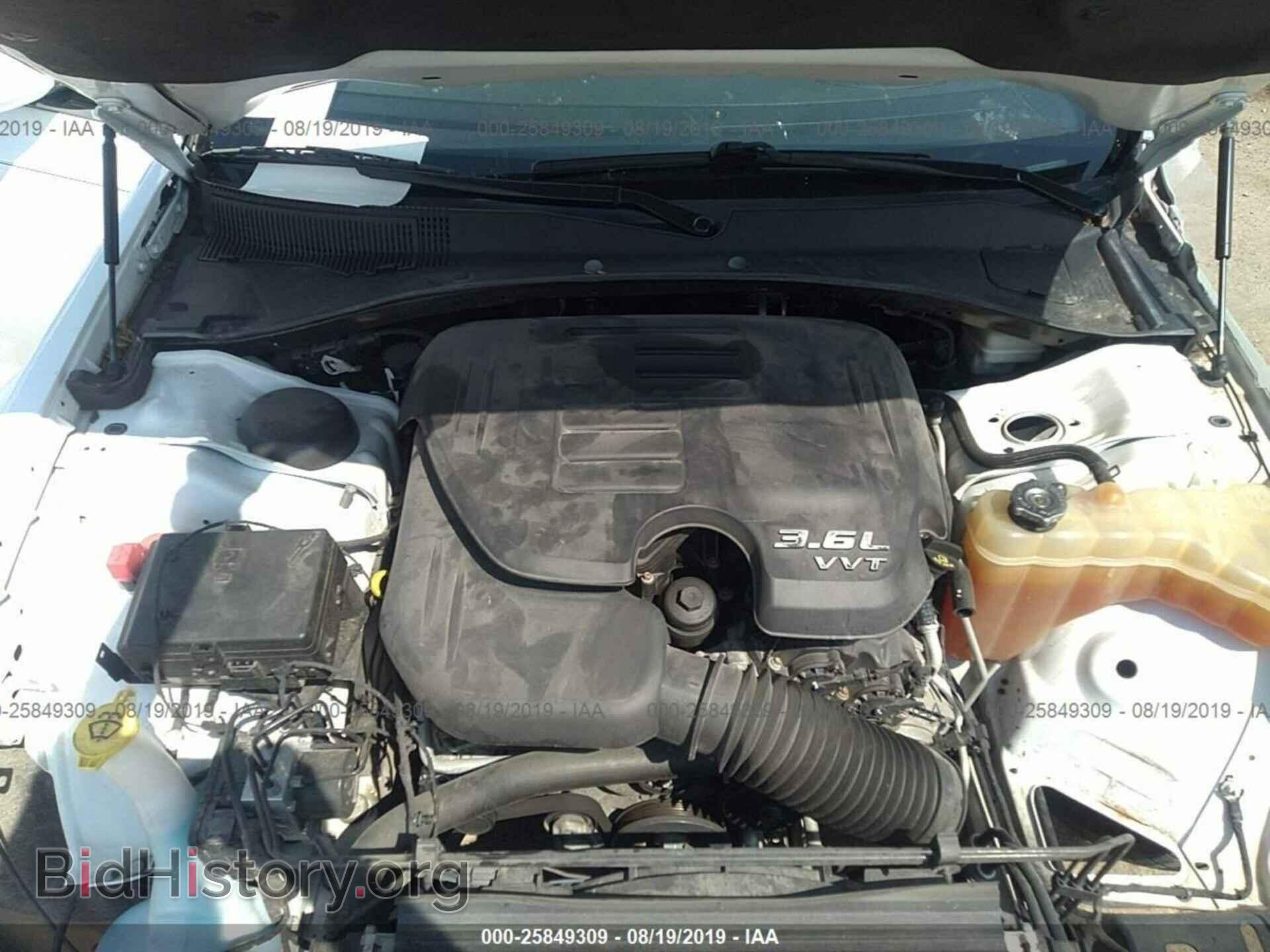 2012 CHRYSLER 300 - VIN: 2C3CCABG1CH216836 - Photo 10