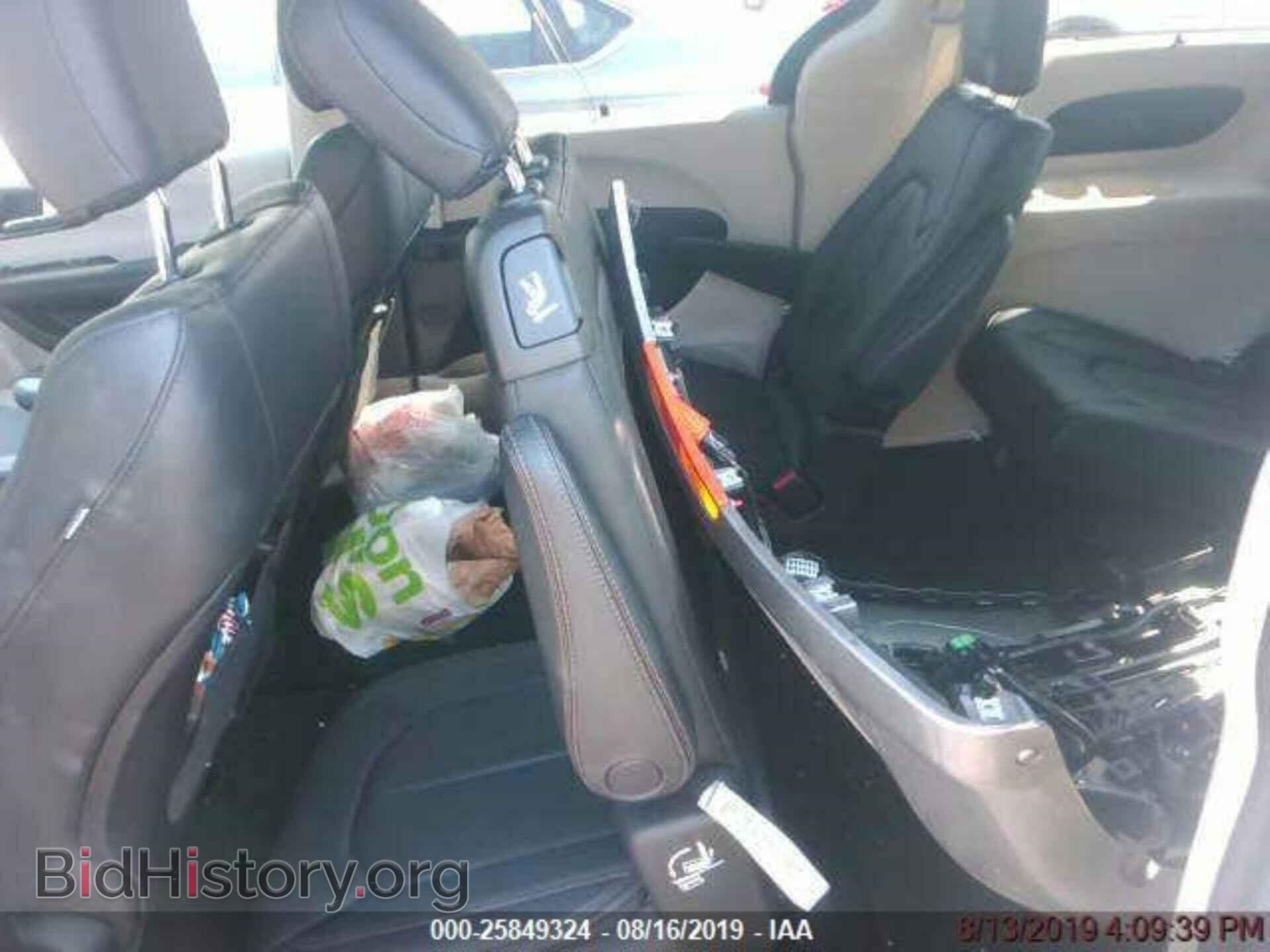 2019 CHRYSLER PACIFICA - VIN: 2C4RC1BG1KR732015 - Photo 8
