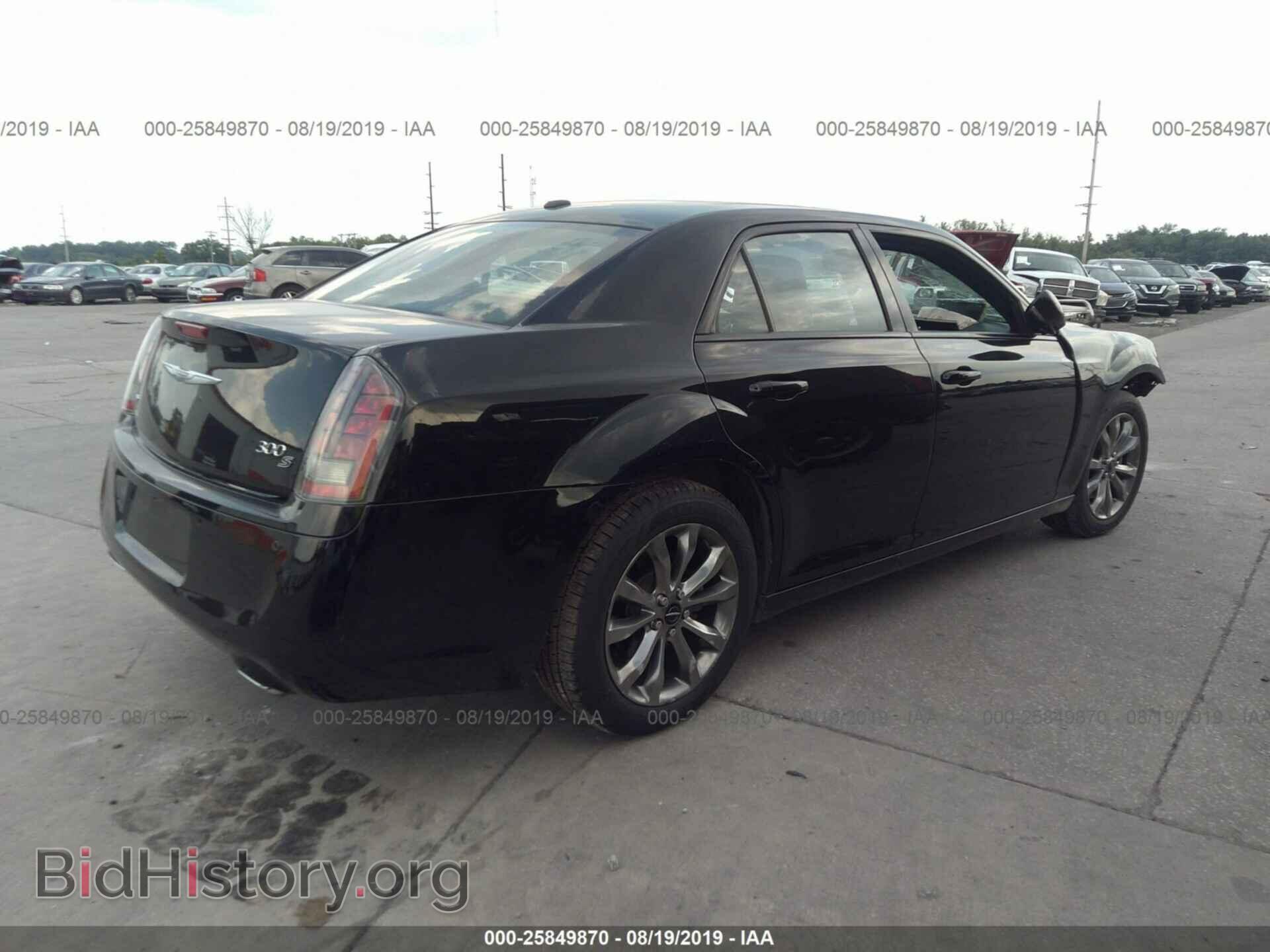 2014 CHRYSLER 300 - VIN: 2C3CCAGG8EH381441 - Фото 4