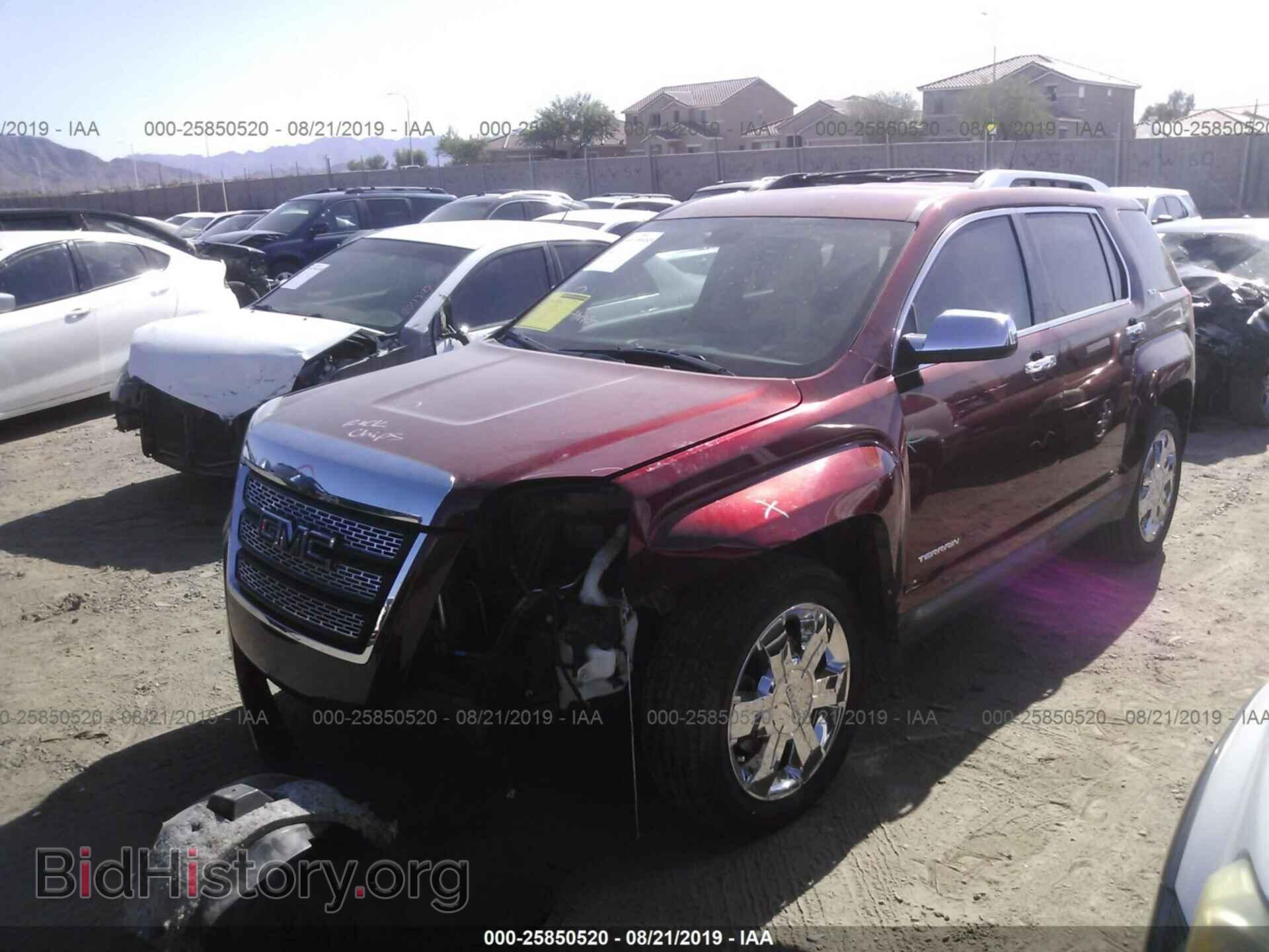 2011 GMC TERRAIN - VIN: 2CTFLWE58B6323316 - Photo 2