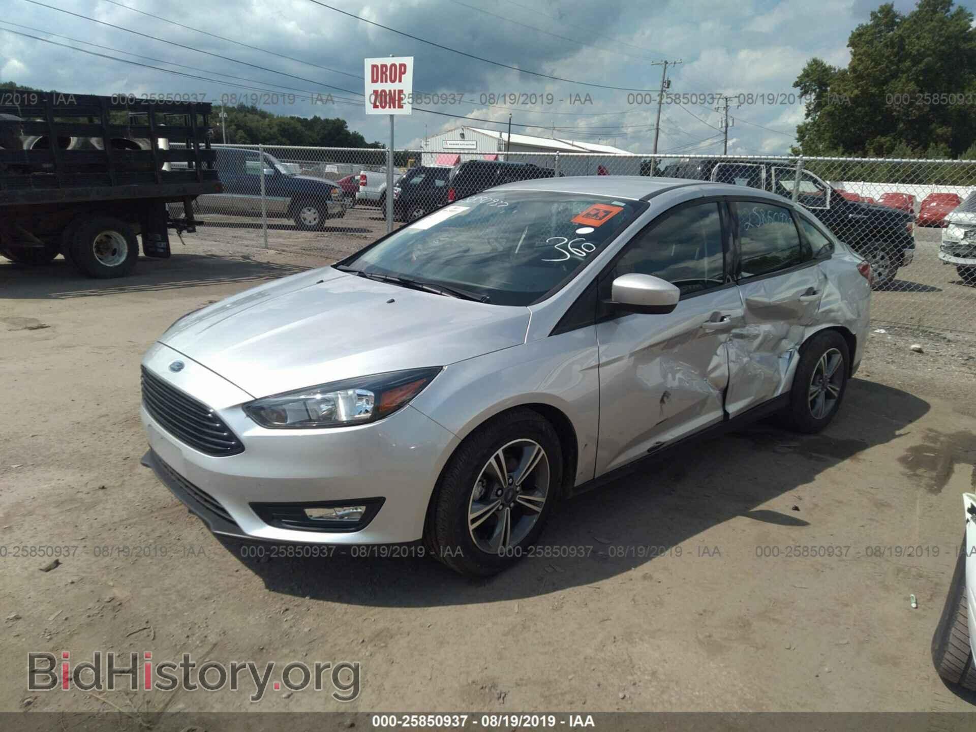 2018 FORD FOCUS - VIN: 1FADP3FE4JL203805 - Фото 2