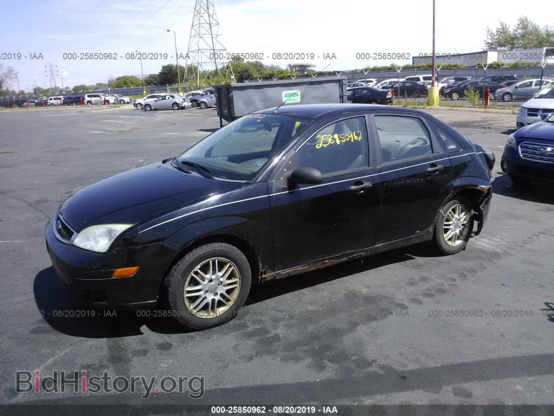 2005 FORD FOCUS - VIN: 1FAFP34N05W112983 - Фото 2