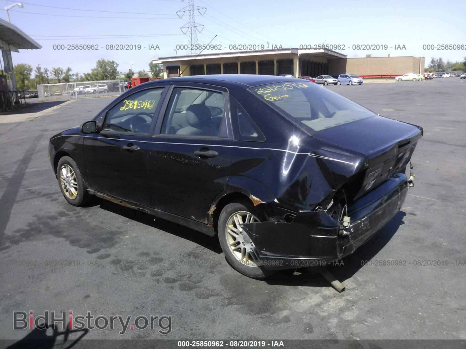 2005 FORD FOCUS - VIN: 1FAFP34N05W112983 - Фото 3
