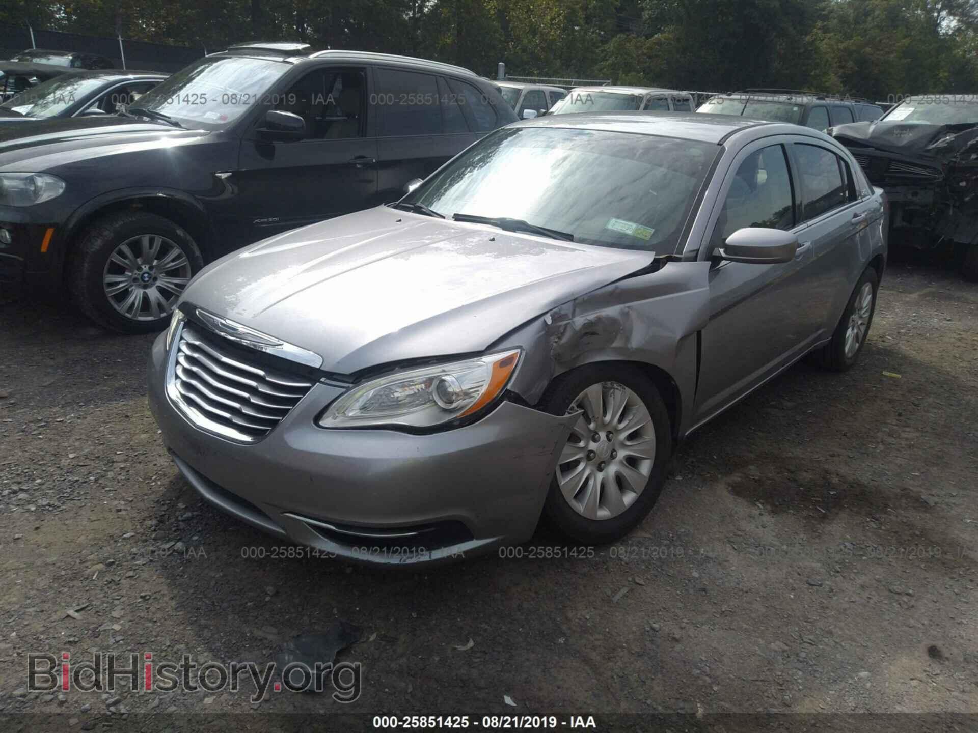 2013 CHRYSLER 200 - VIN: 1C3CCBAB8DN735676 - Photo 2