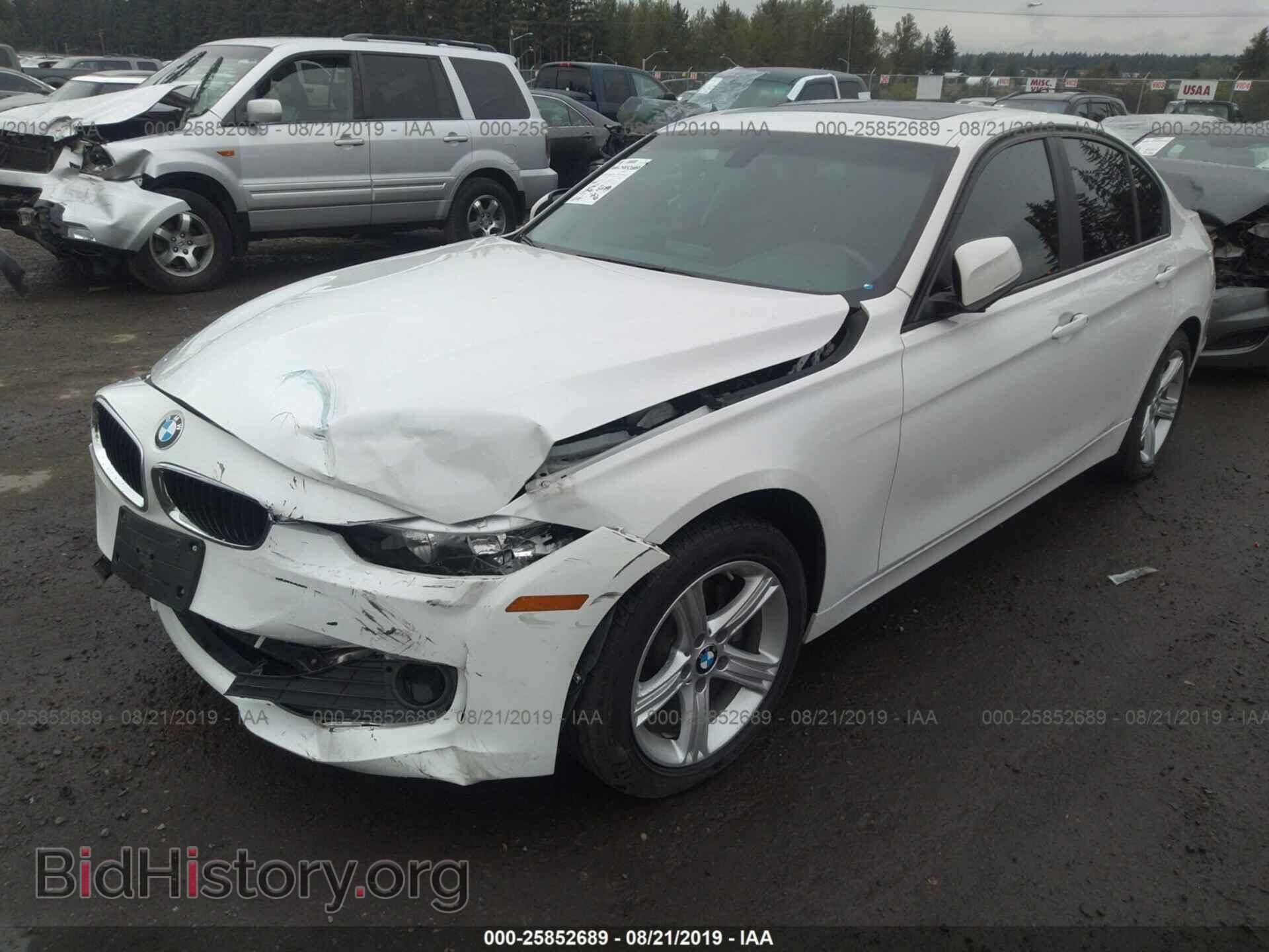 2013 BMW 320 - VIN: WBA3C3C51DF981940 - Фото 2