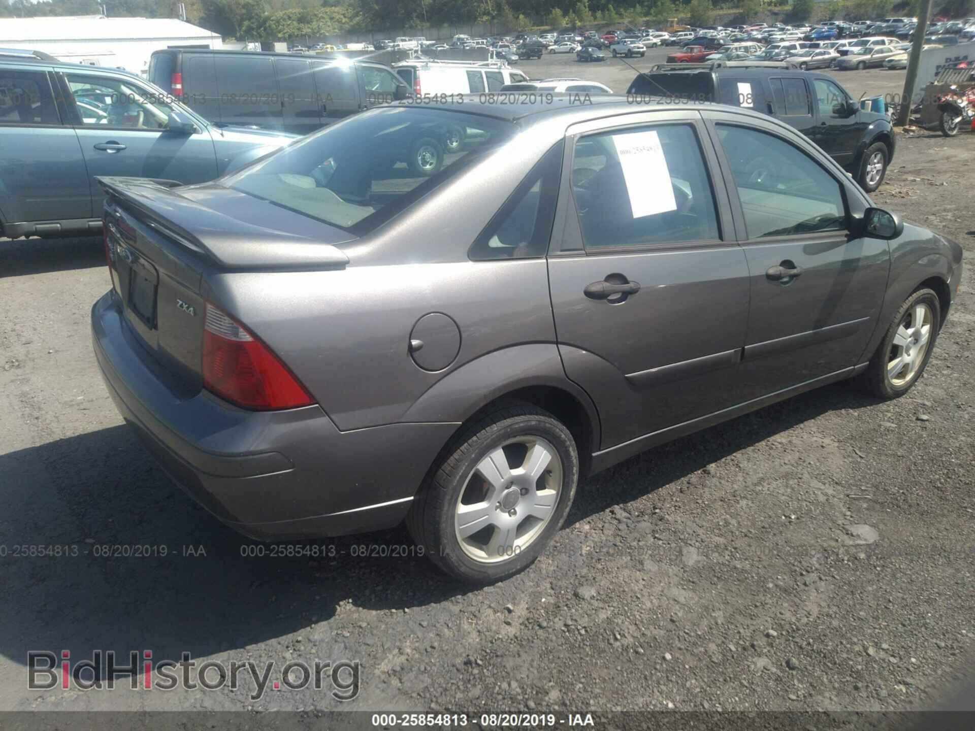 2005 FORD FOCUS - VIN: 1FAFP34N15W318068 - Фото 4