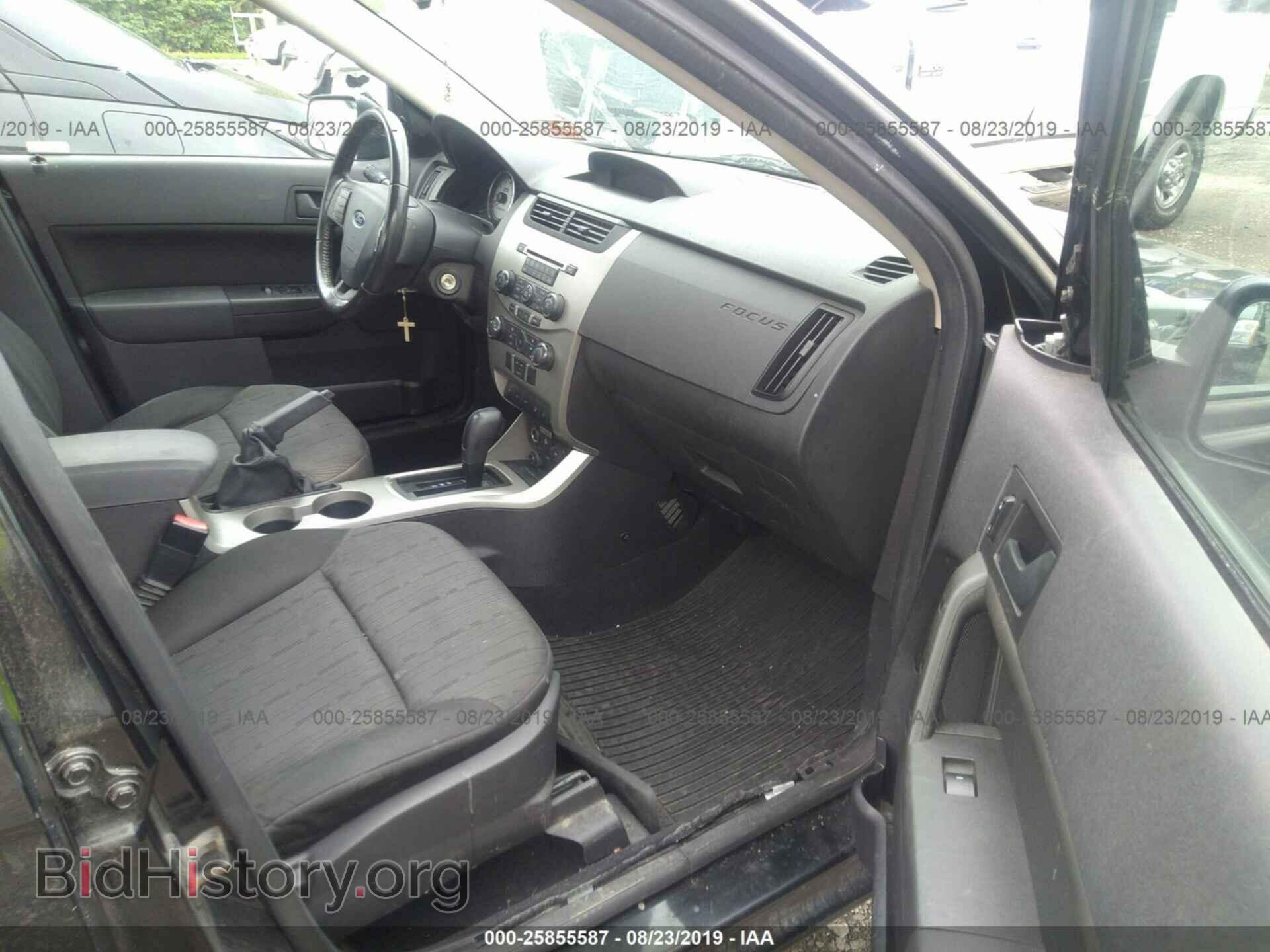2008 Ford Focus - VIN: 1FAHP35N58W275379 - Фото 5