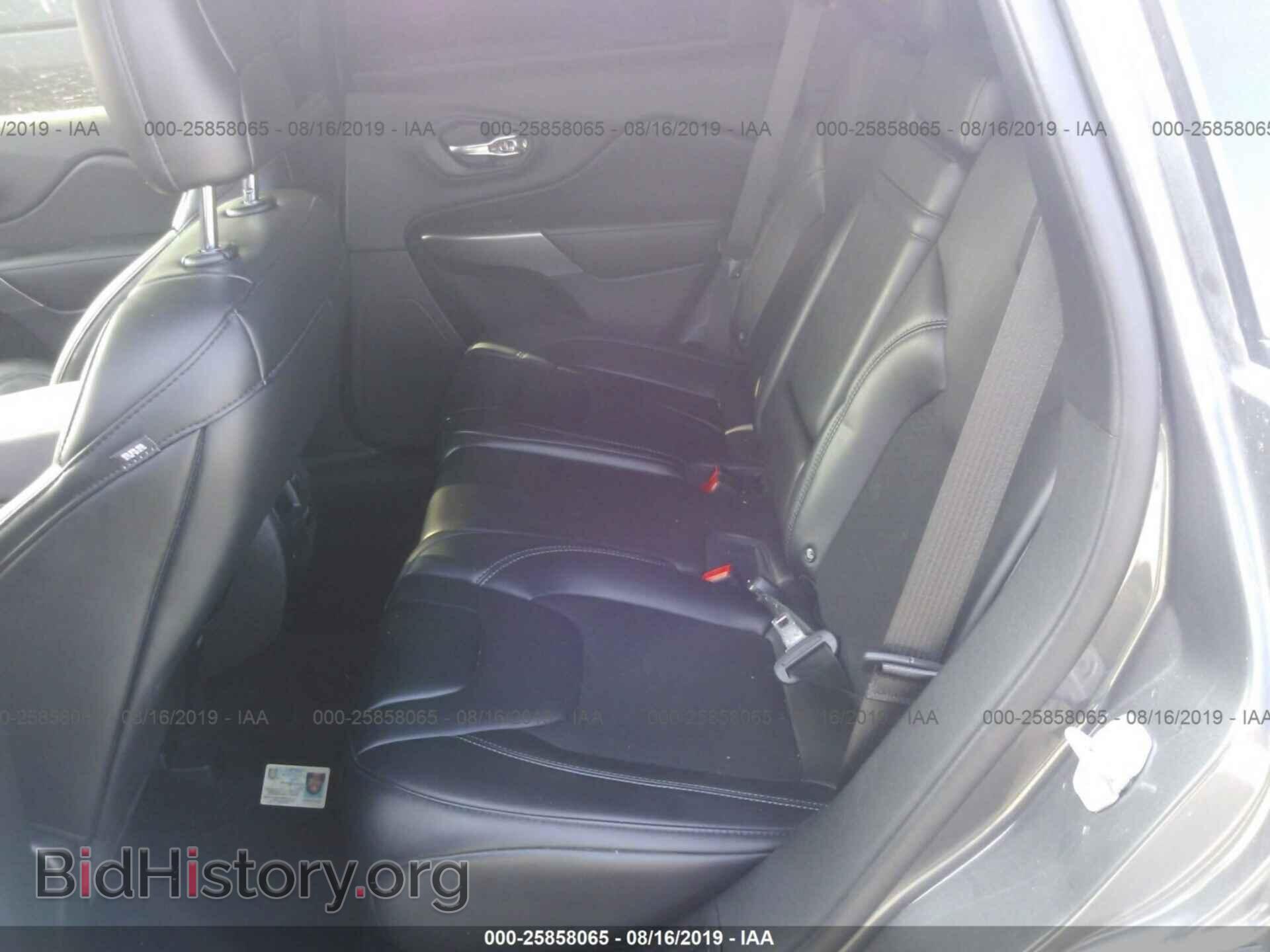 2019 JEEP CHEROKEE - VIN: 1C4PJLLB6KD178548 - Photo 8