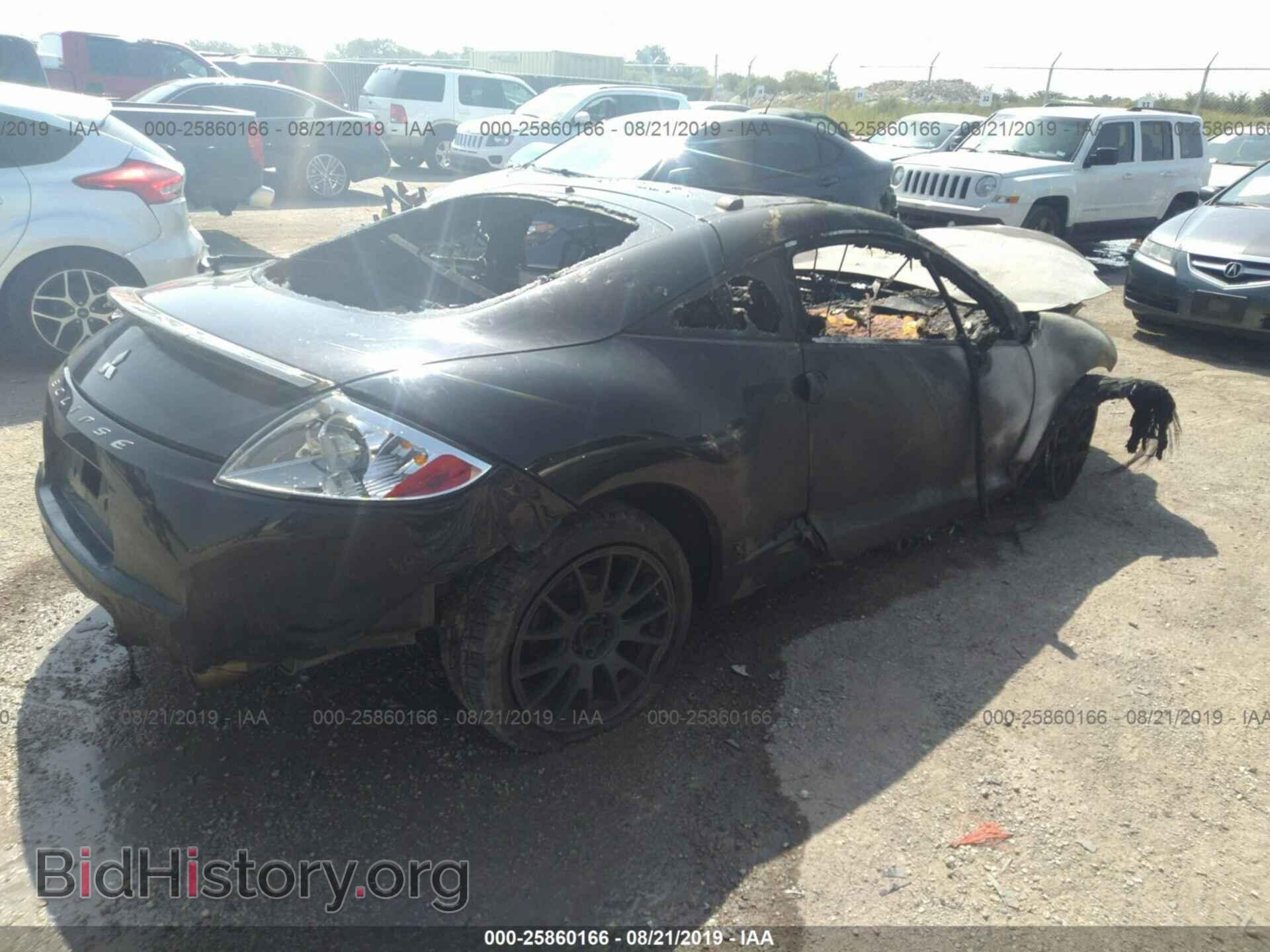 2011 MITSUBISHI ECLIPSE - VIN: 4A31K5DF8BE003838 - Фото 4