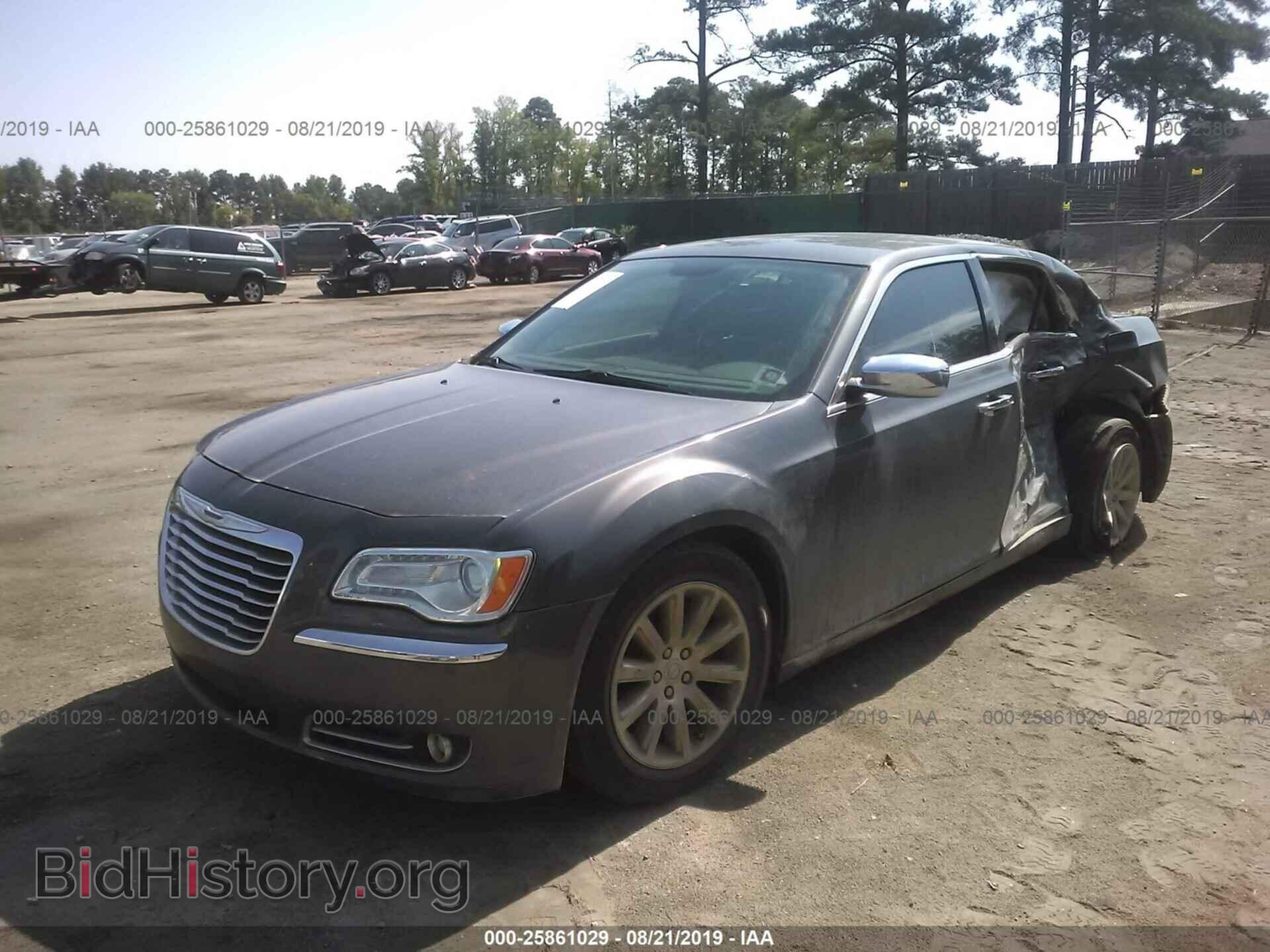 2013 CHRYSLER 300C - VIN: 2C3CCAET2DH661838 - Фото 2