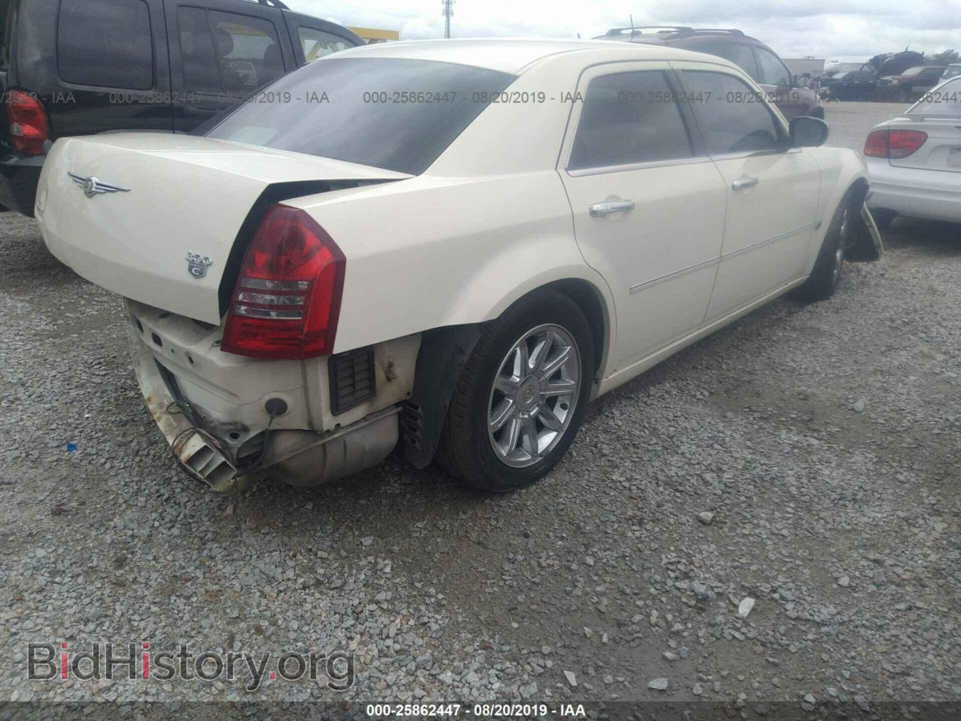 2005 CHRYSLER 300C - VIN: 2C3JA63H25H538406 - Фото 4
