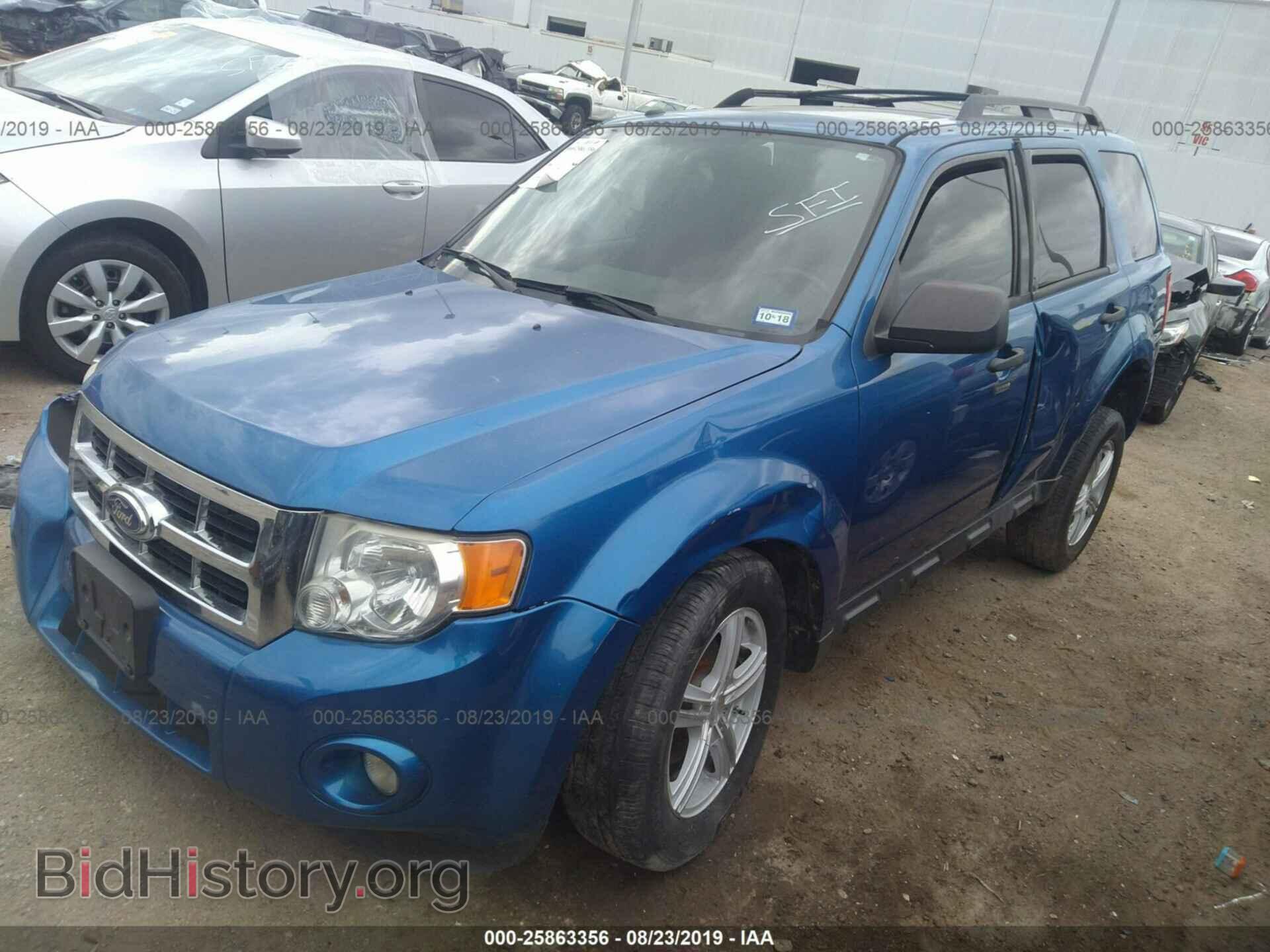 2011 FORD ESCAPE - VIN: 1FMCU0DG2BKB78794 - Photo 2