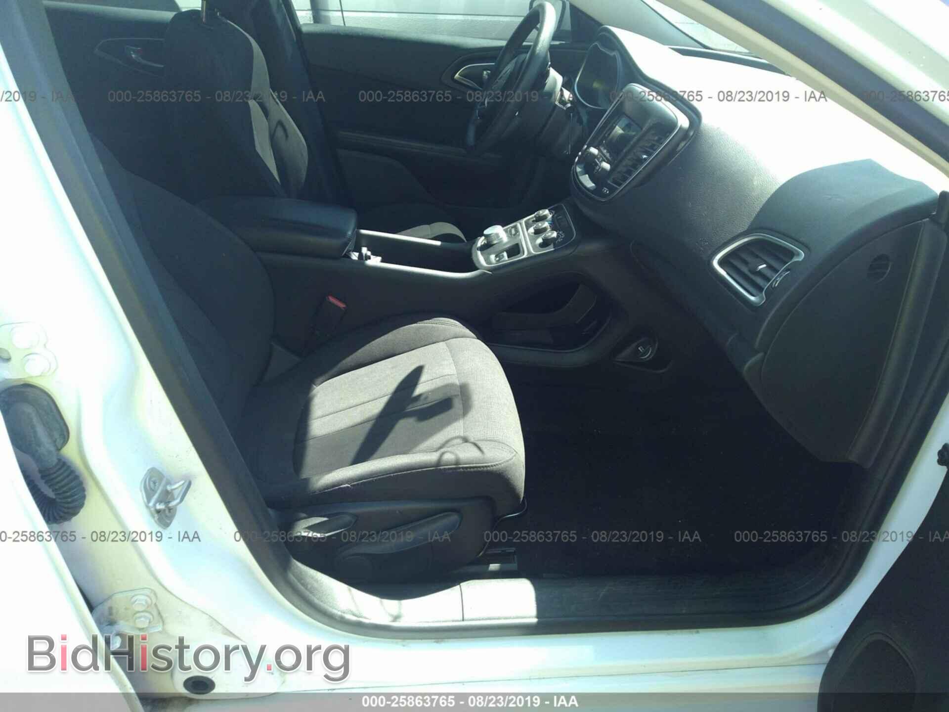 2015 CHRYSLER 200 - VIN: 1C3CCCFB1FN647621 - Photo 5