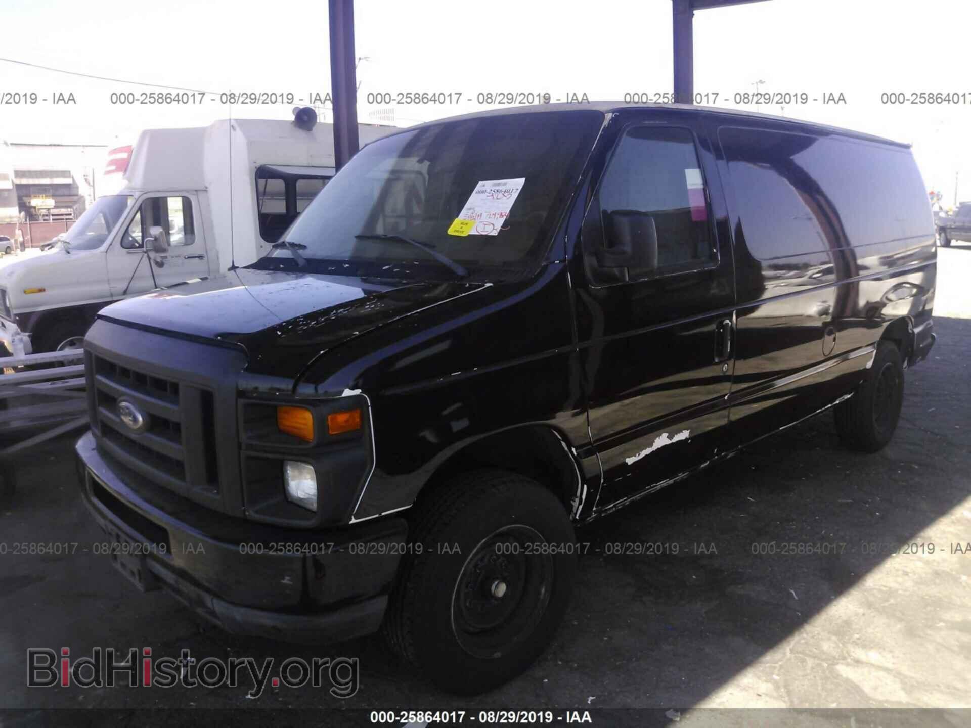 2011 Ford Econoline - VIN: 1FTNE1EW5BDB03128 - Photo 2