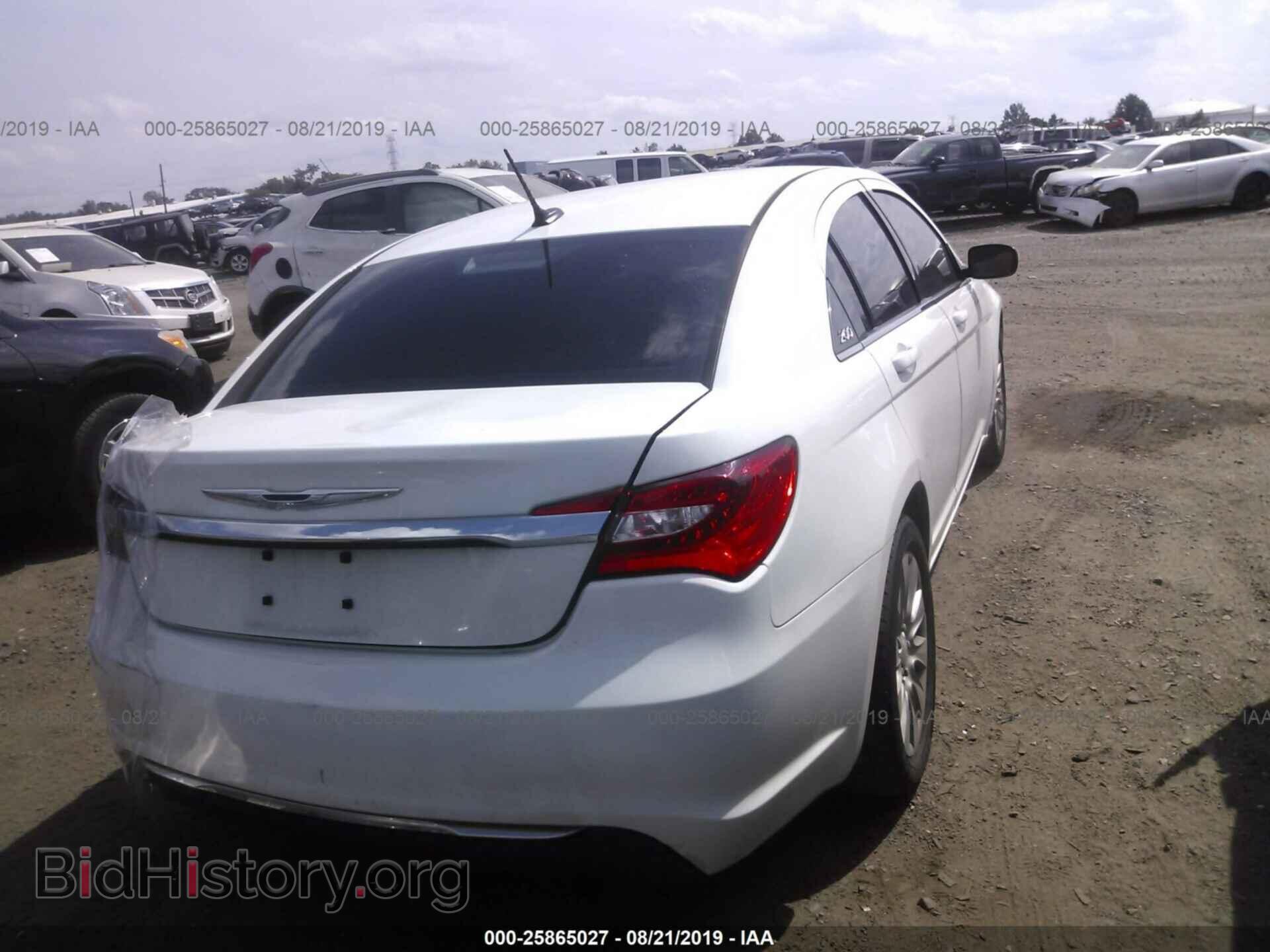 2013 CHRYSLER 200 - VIN: 1C3CCBAB1DN642482 - Фото 4