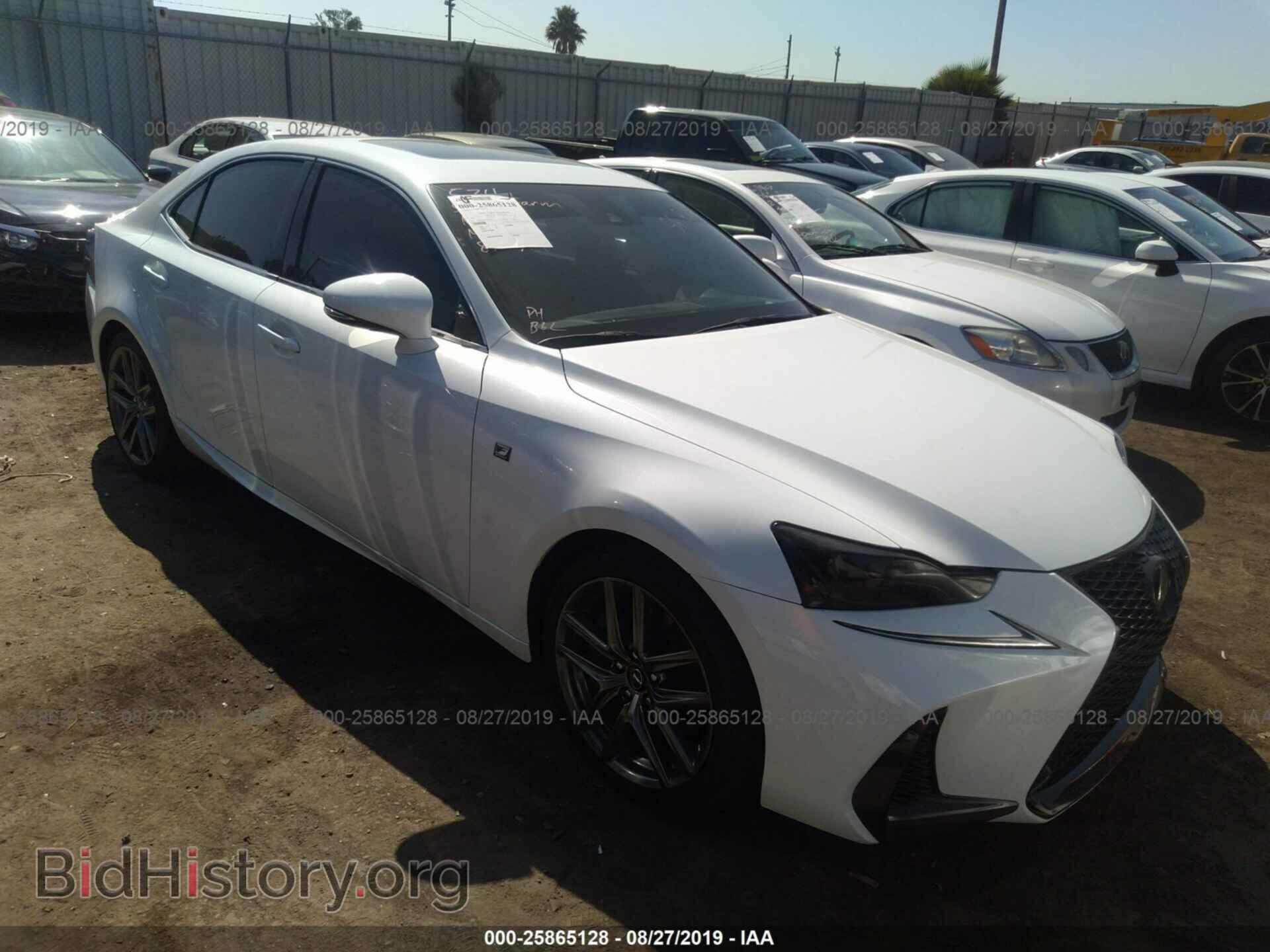 Photo JTHBA1D25H5051255 - LEXUS IS 2017