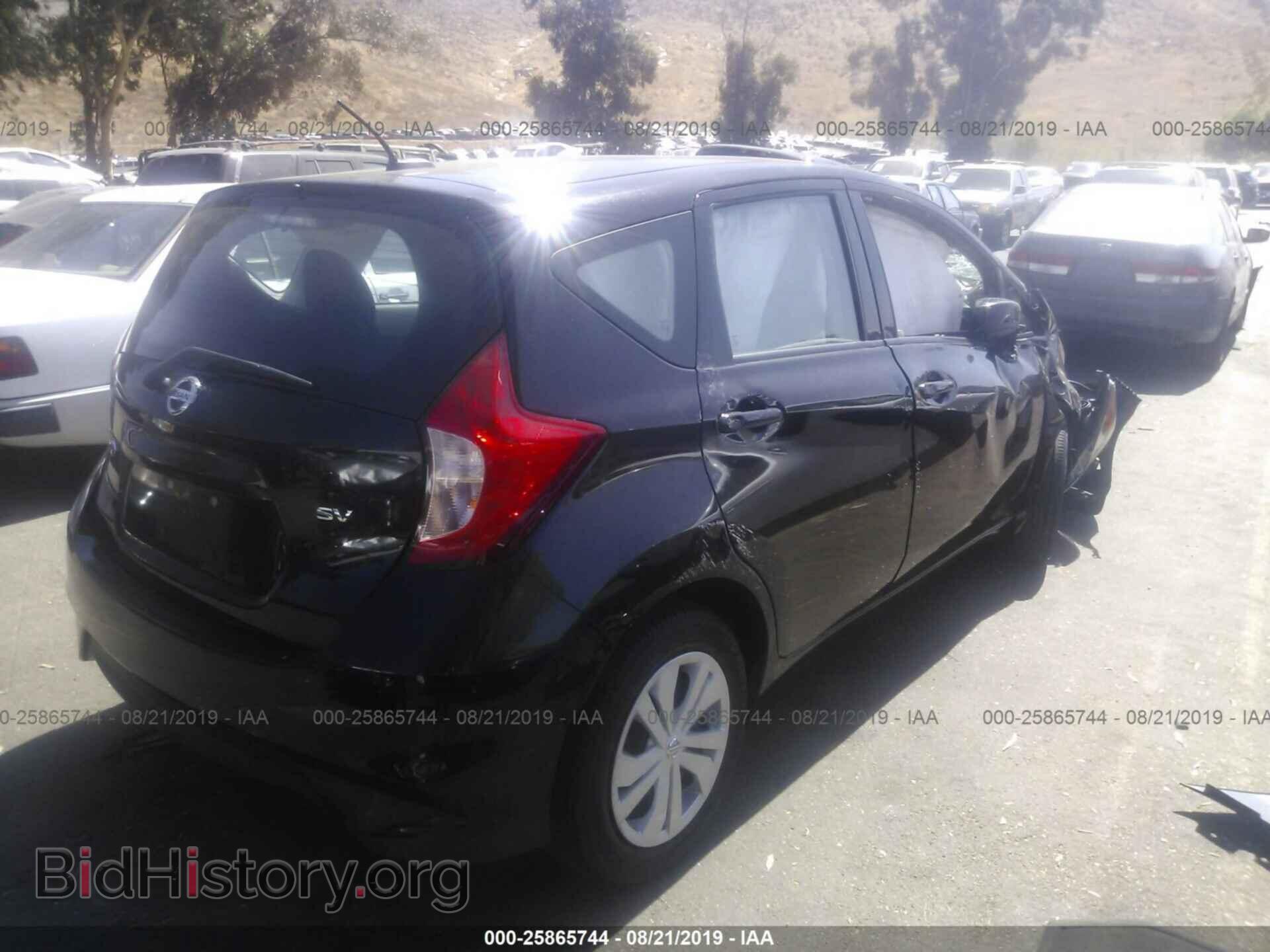2017 Nissan Versa Note - VIN: 3N1CE2CP9HL375387 - Фото 4