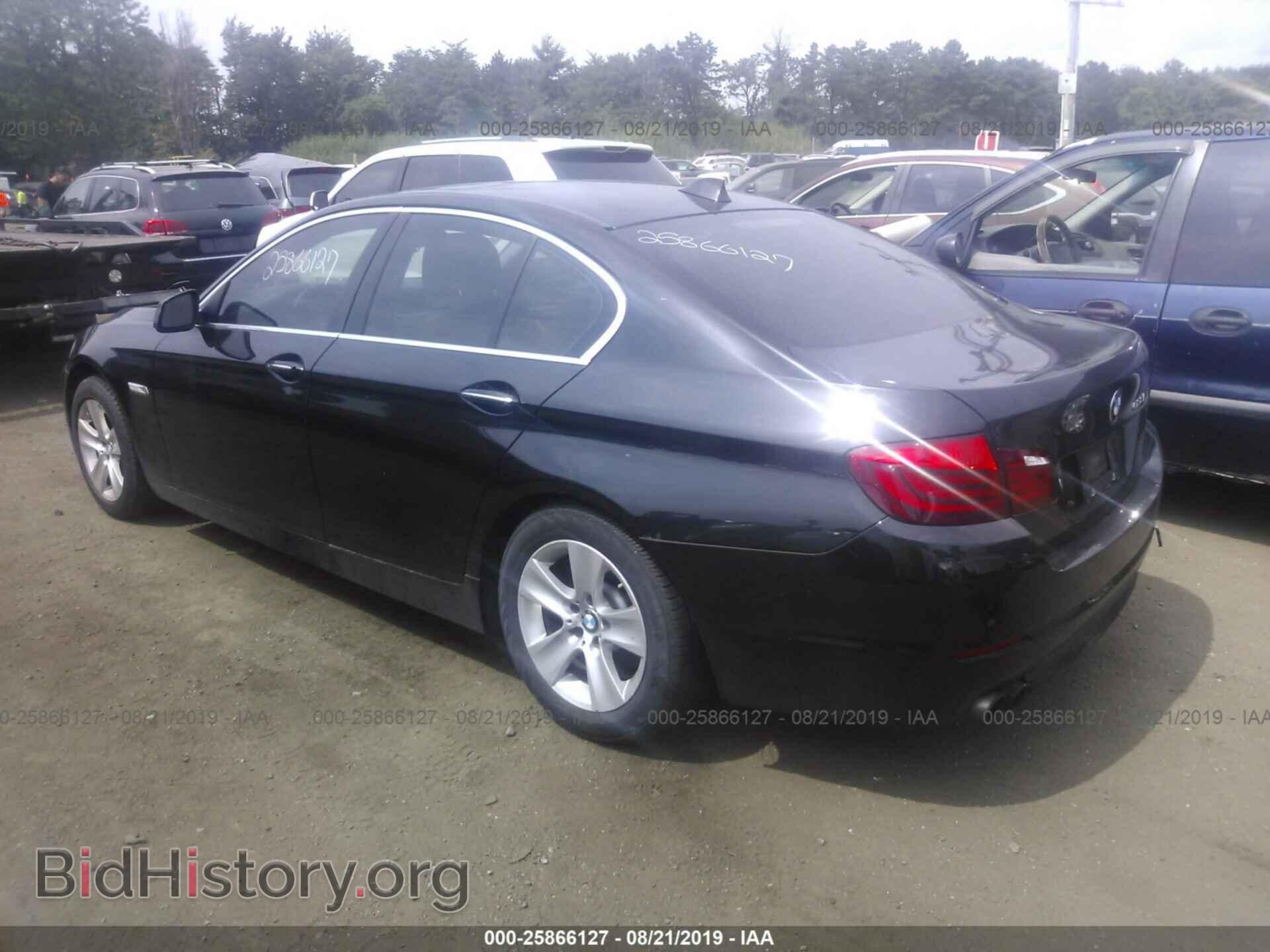 2012 BMW 528 - VIN: WBAXH5C55CDW05721 - Photo 3