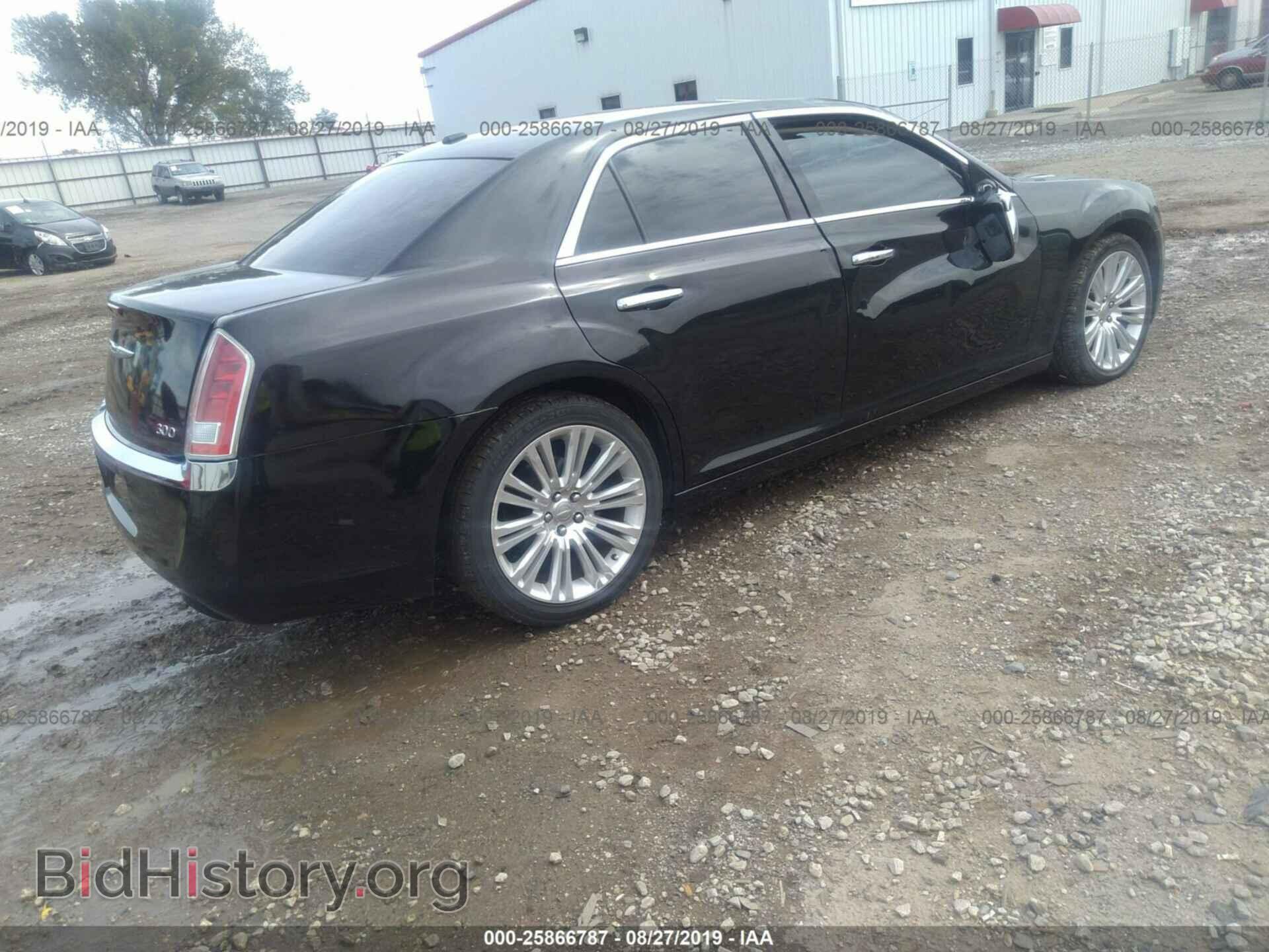 2012 CHRYSLER 300 - VIN: 2C3CCACG1CH309872 - Фото 4