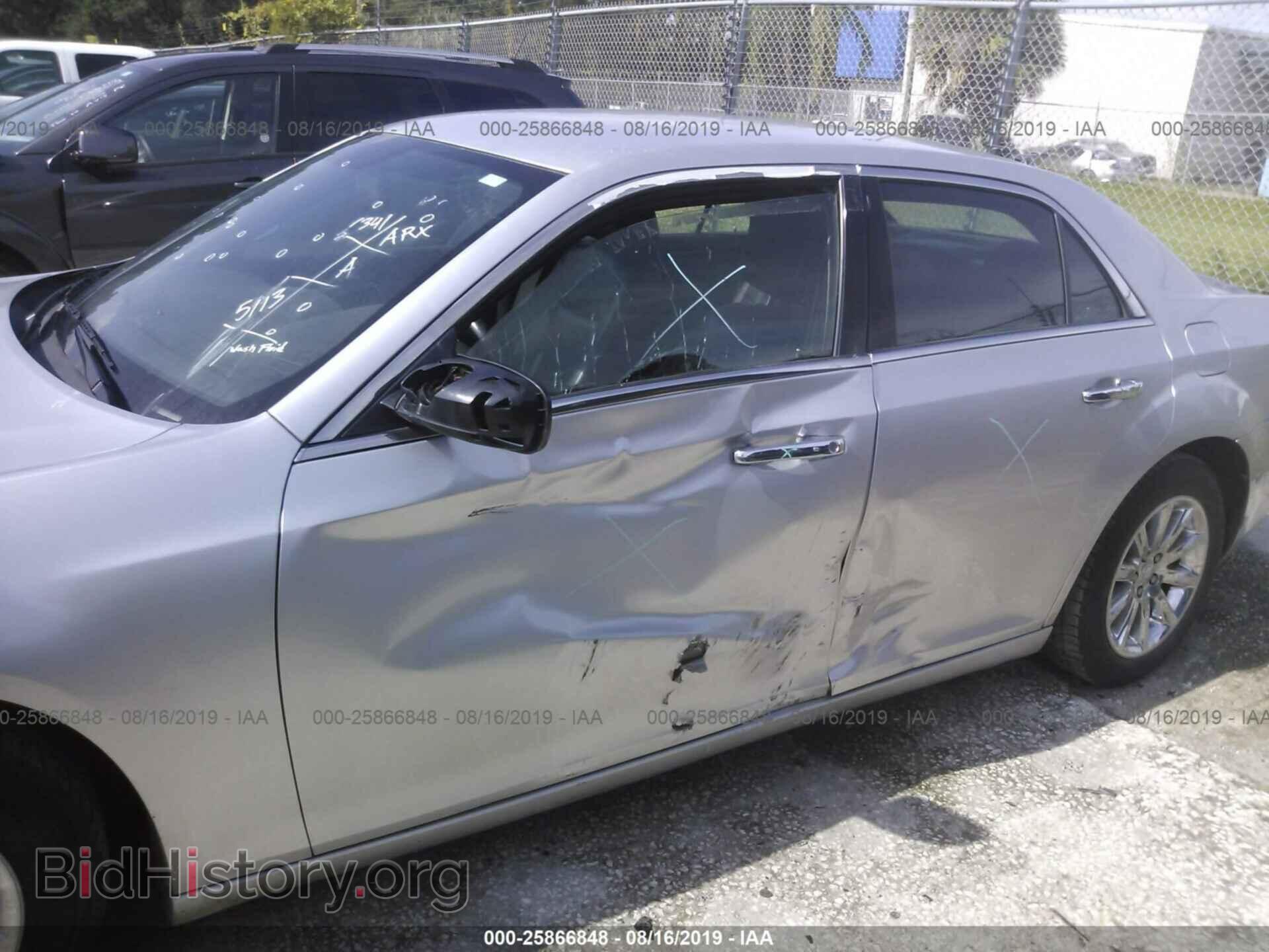 2012 CHRYSLER 300 - VIN: 2C3CCACG1CH182346 - Фото 6
