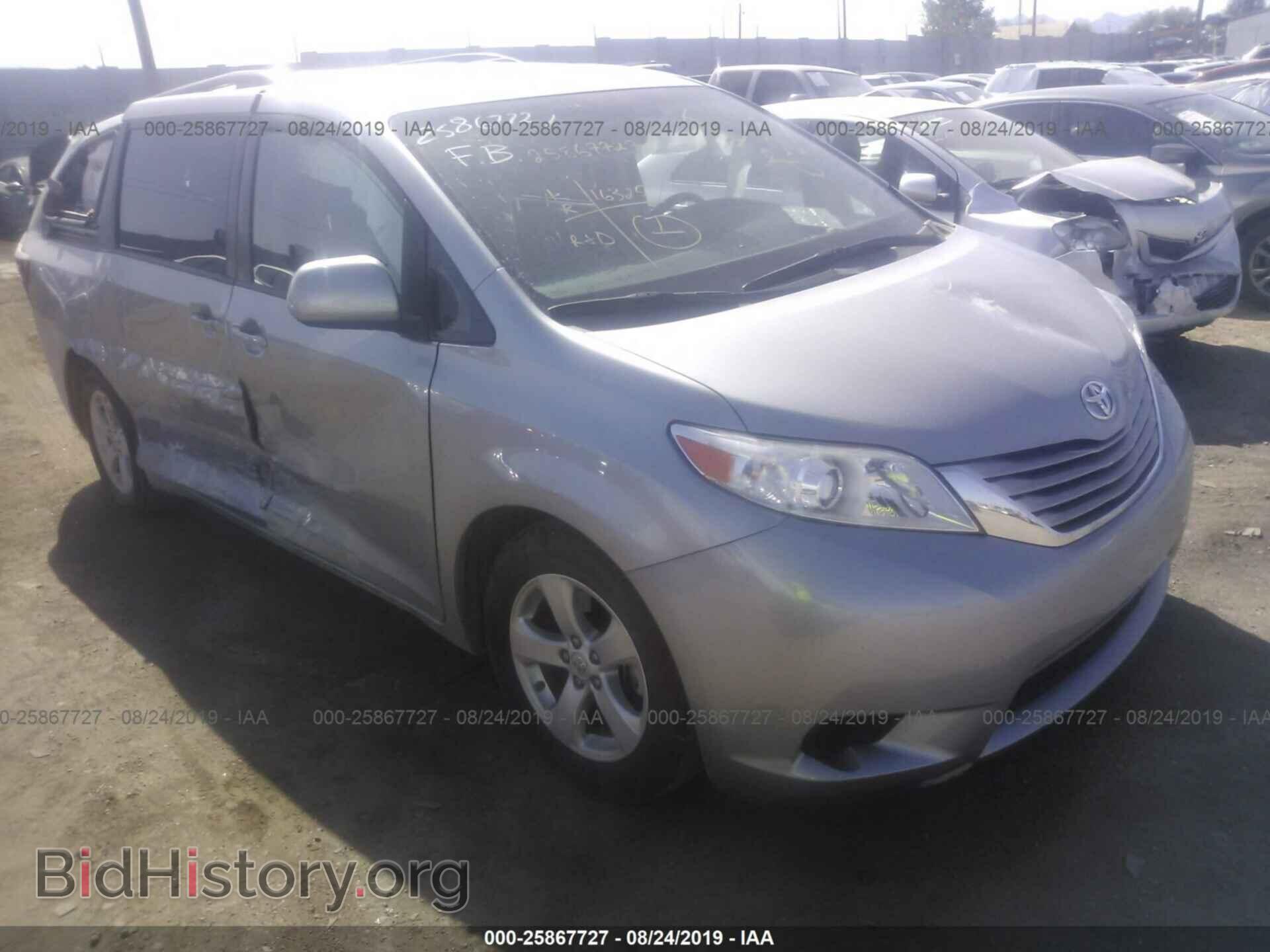 Photo 5TDKZ3DC2HS895438 - TOYOTA SIENNA 2017