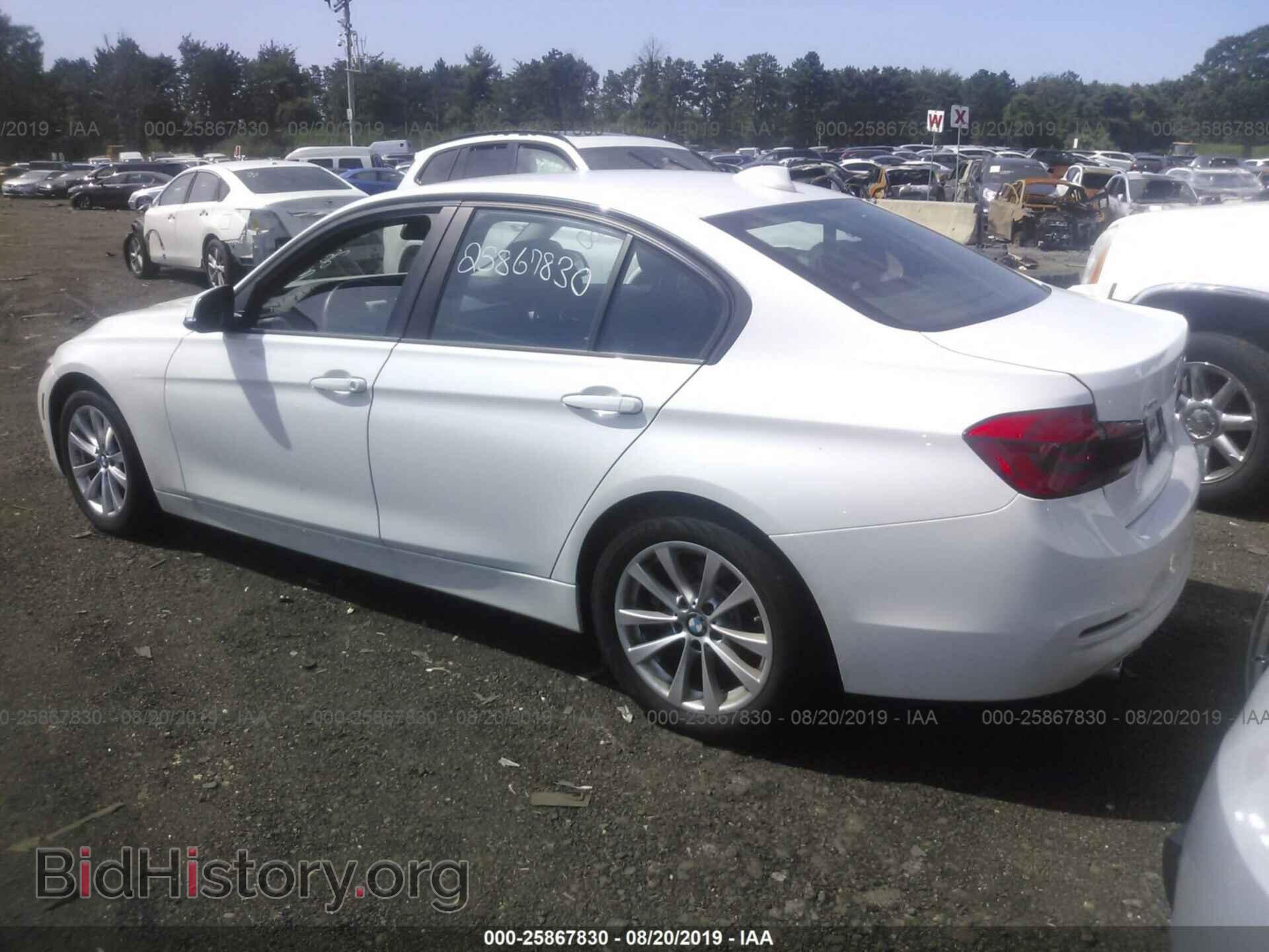 2018 BMW 320 - VIN: WBA8E5G50JNU46363 - Photo 3