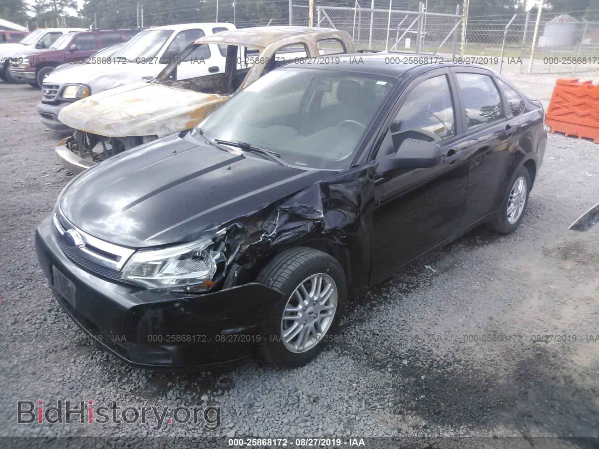 2009 FORD FOCUS - VIN: 1FAHP35N39W105975 - Фото 2