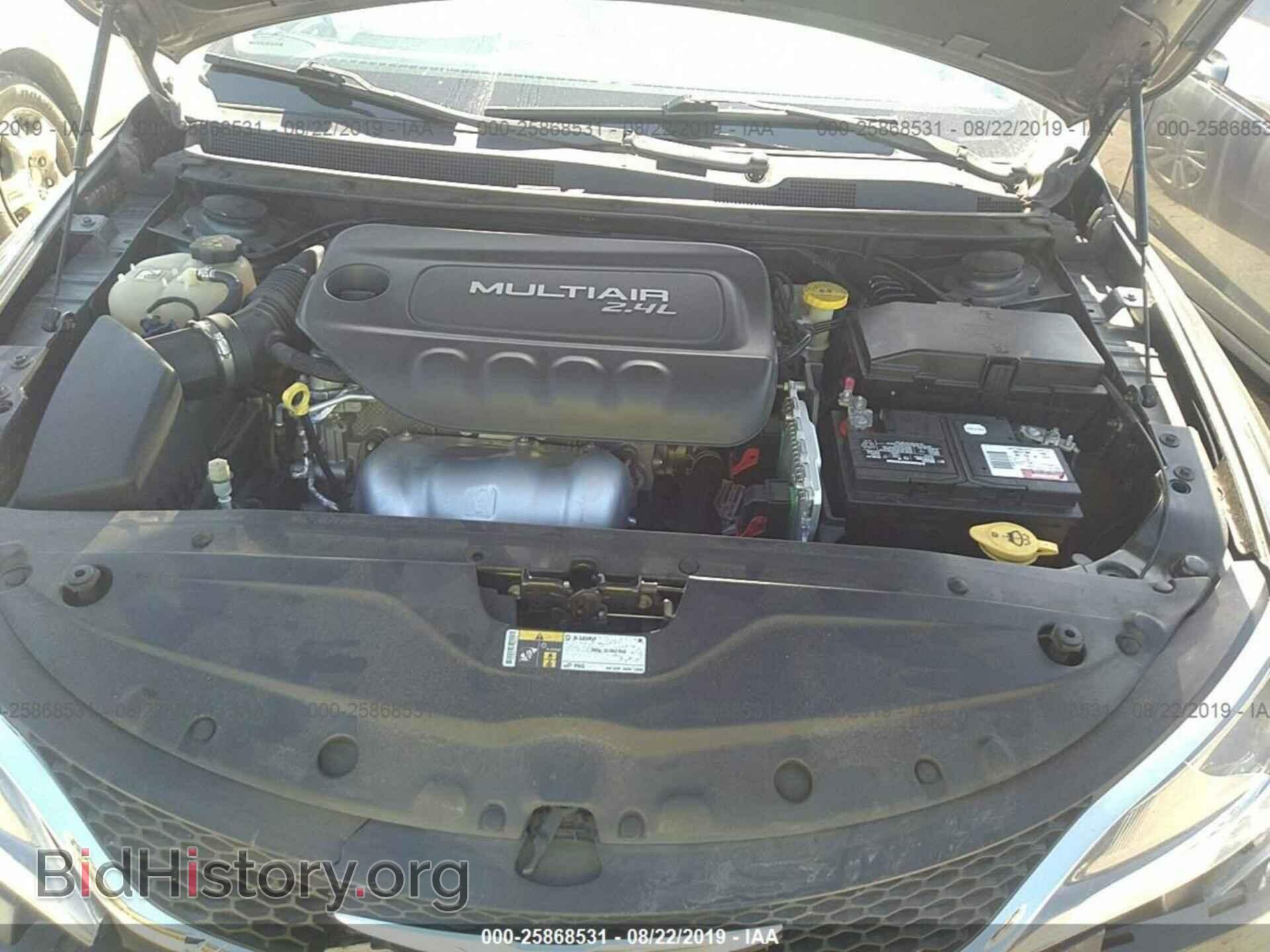 2016 CHRYSLER 200 - VIN: 1C3CCCAB3GN127493 - Photo 10