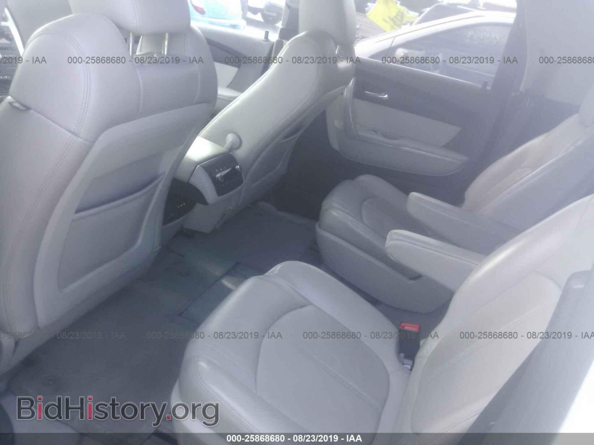 2011 GMC ACADIA - VIN: 1GKKRRED8BJ174477 - Photo 8
