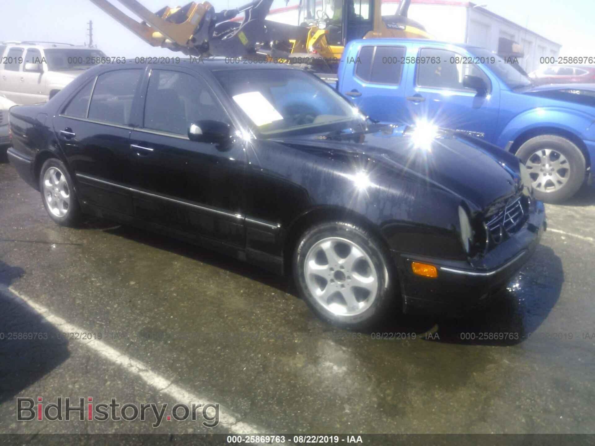 Photo WDBJF65J22B465490 - MERCEDES-BENZ E 2002