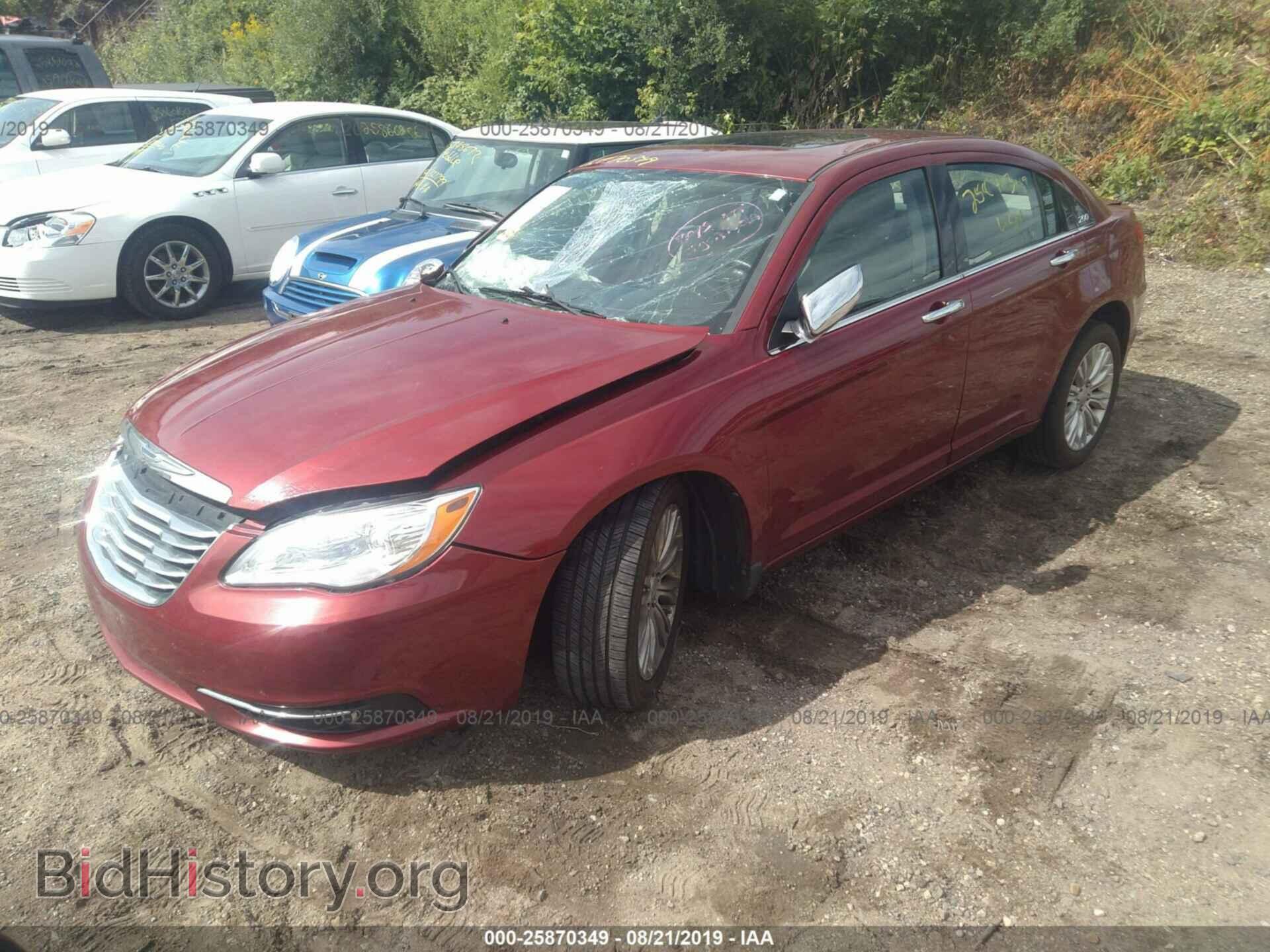 2011 CHRYSLER 200 - VIN: 1C3BC2FG4BN533592 - Фото 2