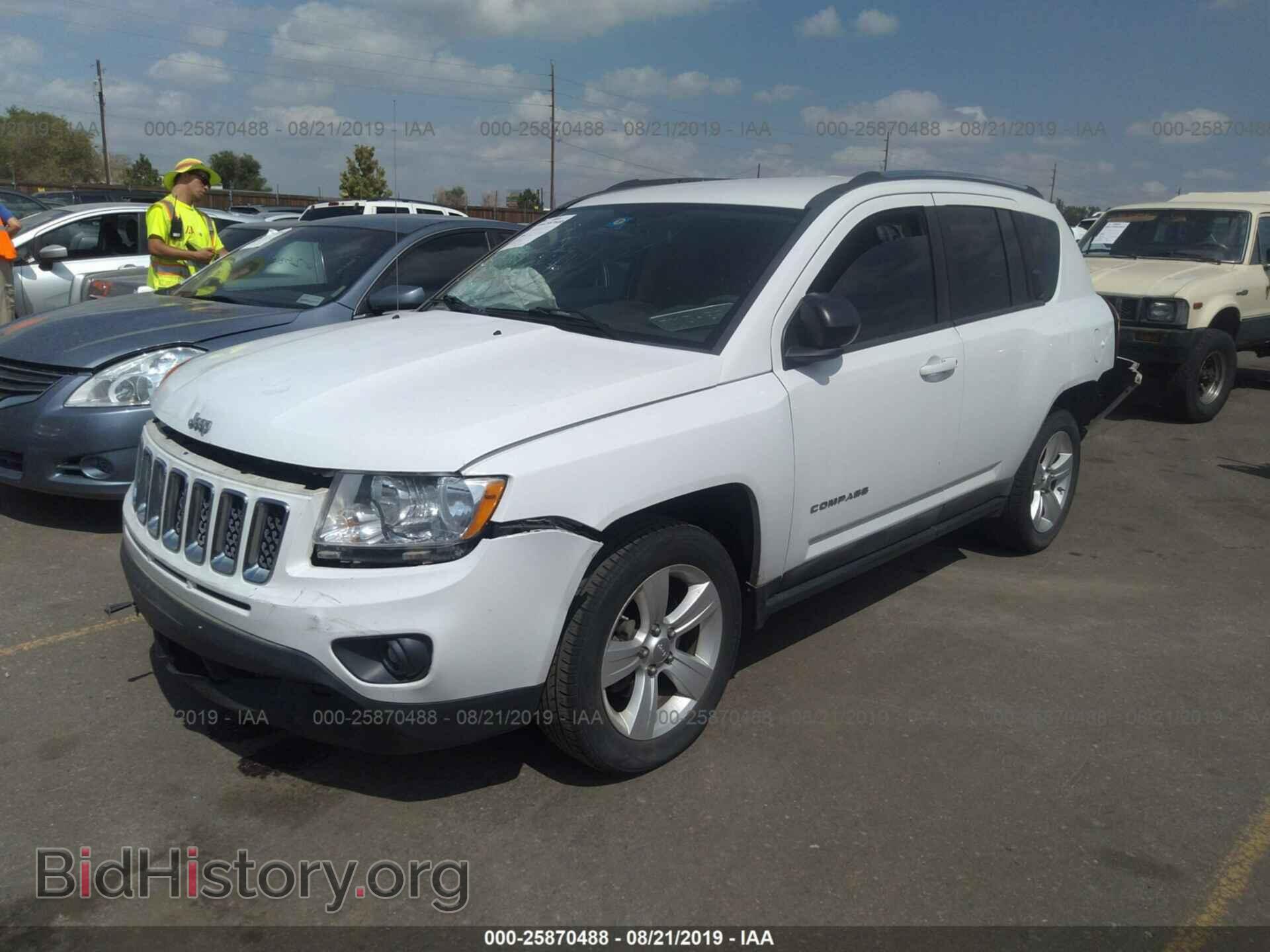 2011 JEEP COMPASS - VIN: 1J4NT1FB2BD139631 - Фото 2
