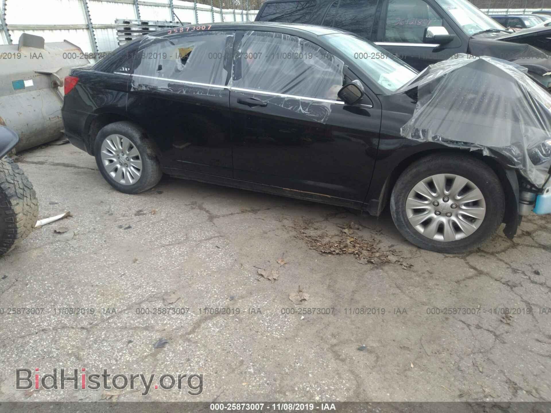 2014 CHRYSLER 200 - VIN: 1C3CCBAB1EN207446 - Фото 2
