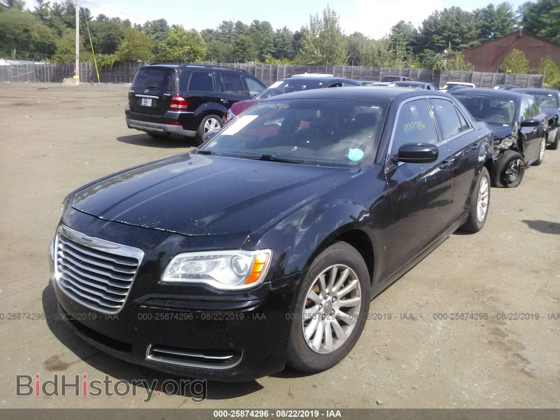2013 CHRYSLER 300 - VIN: 2C3CCAAG7DH572503 - Фото 2