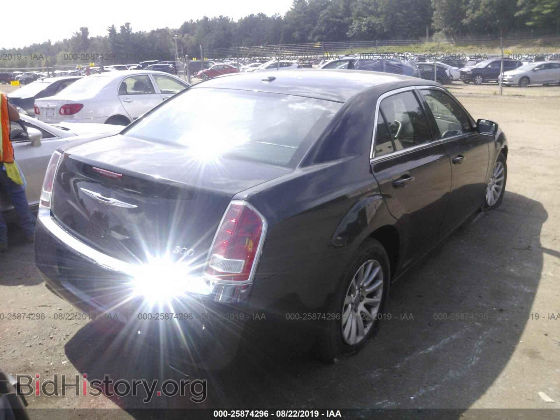 2013 CHRYSLER 300 - VIN: 2C3CCAAG7DH572503 - Фото 4