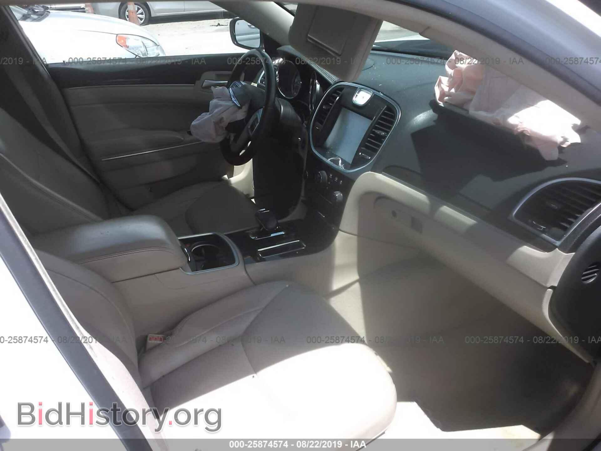 2014 CHRYSLER 300 - VIN: 2C3CCAAG5EH288658 - Фото 5