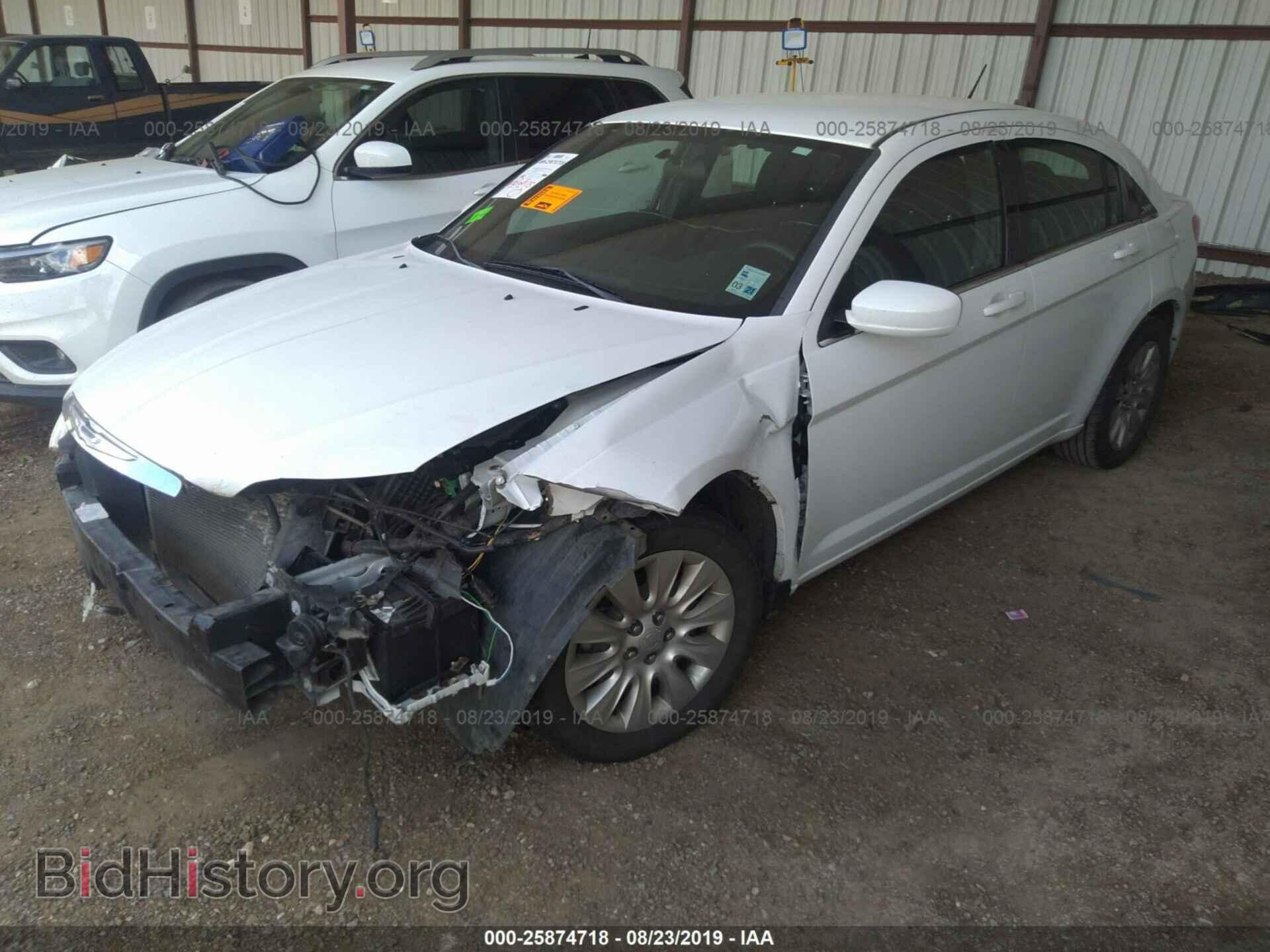 2014 CHRYSLER 200 - VIN: 1C3CCBAB6EN209094 - Фото 2