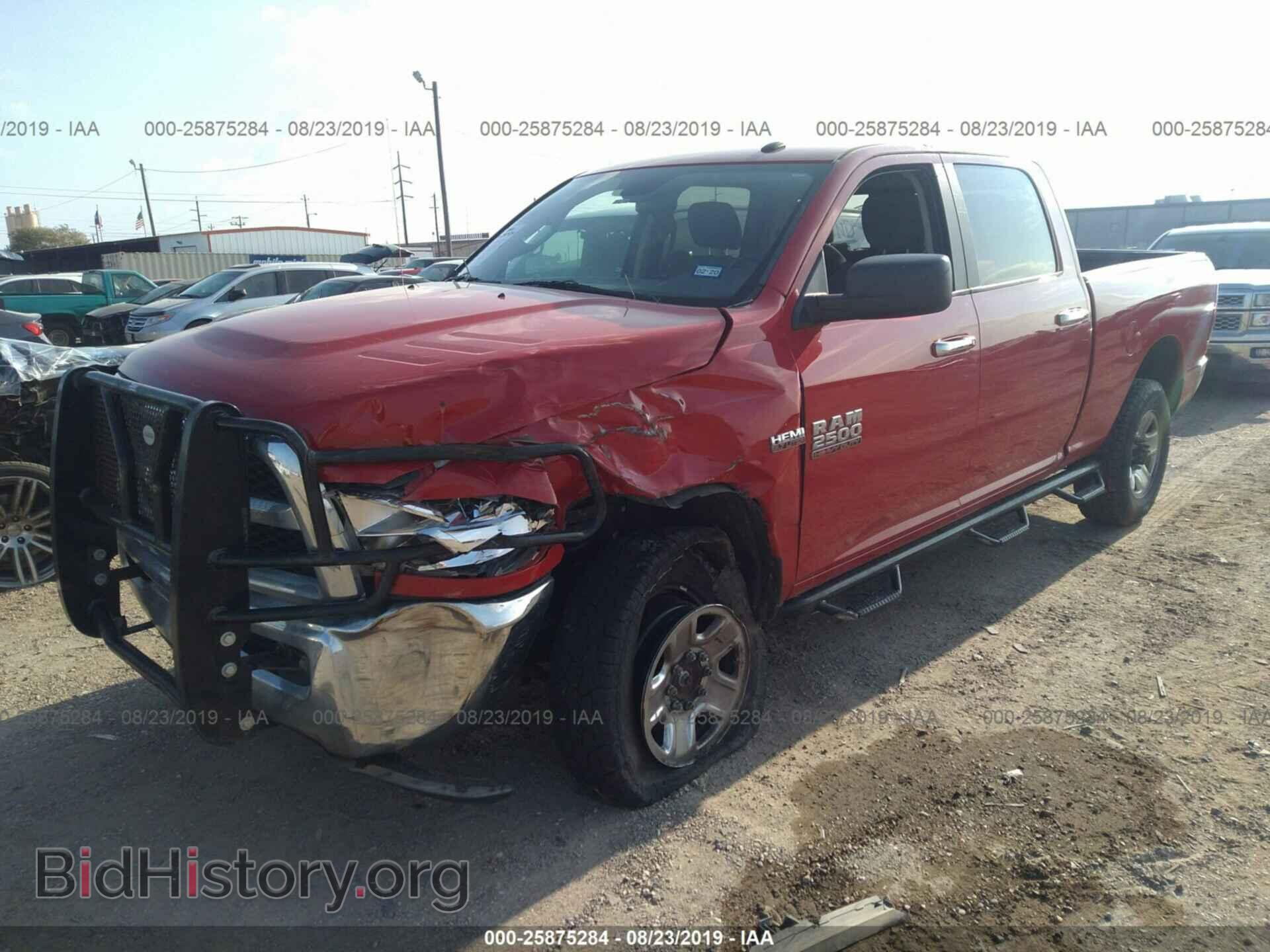 2016 RAM 2500 - VIN: 3C6TR5DT1GG140589 - Photo 2