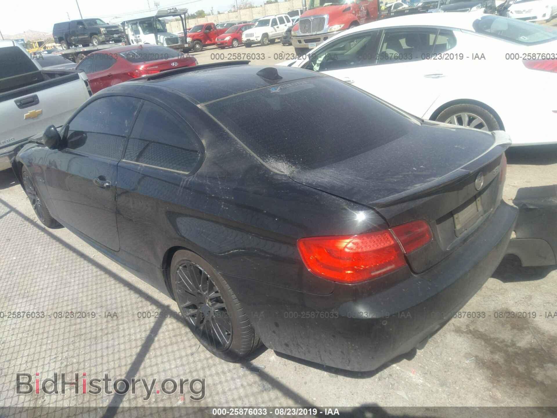 2012 BMW 335 - VIN: WBAKG7C53CE802728 - Фото 3