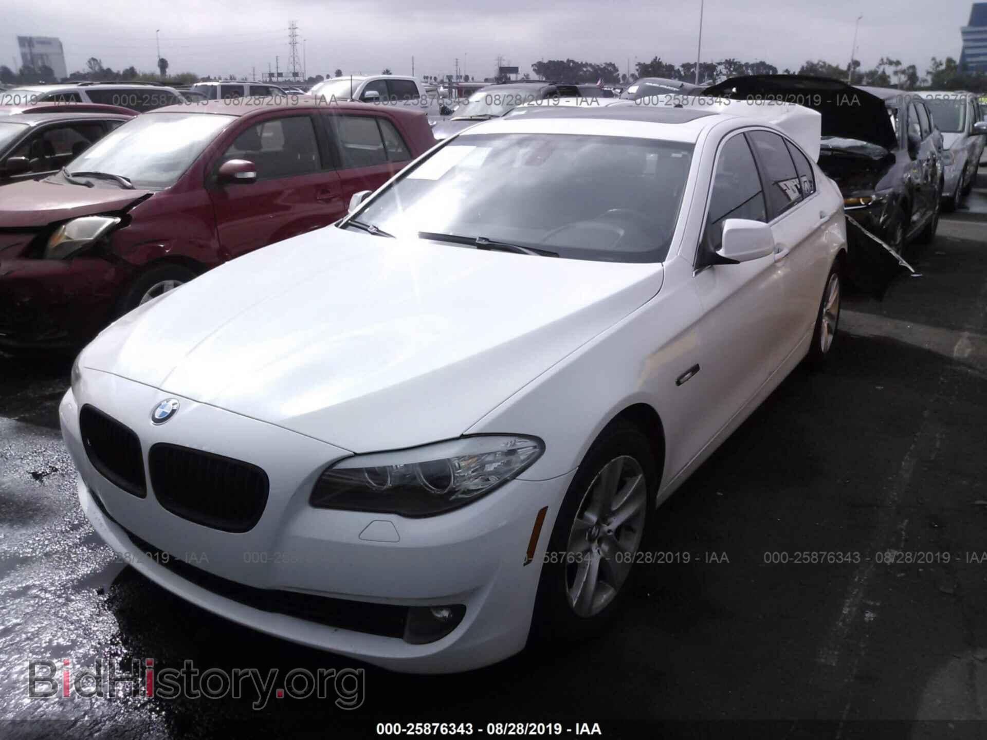 2011 BMW 528 - VIN: WBAFR1C55BC737626 - Фото 2