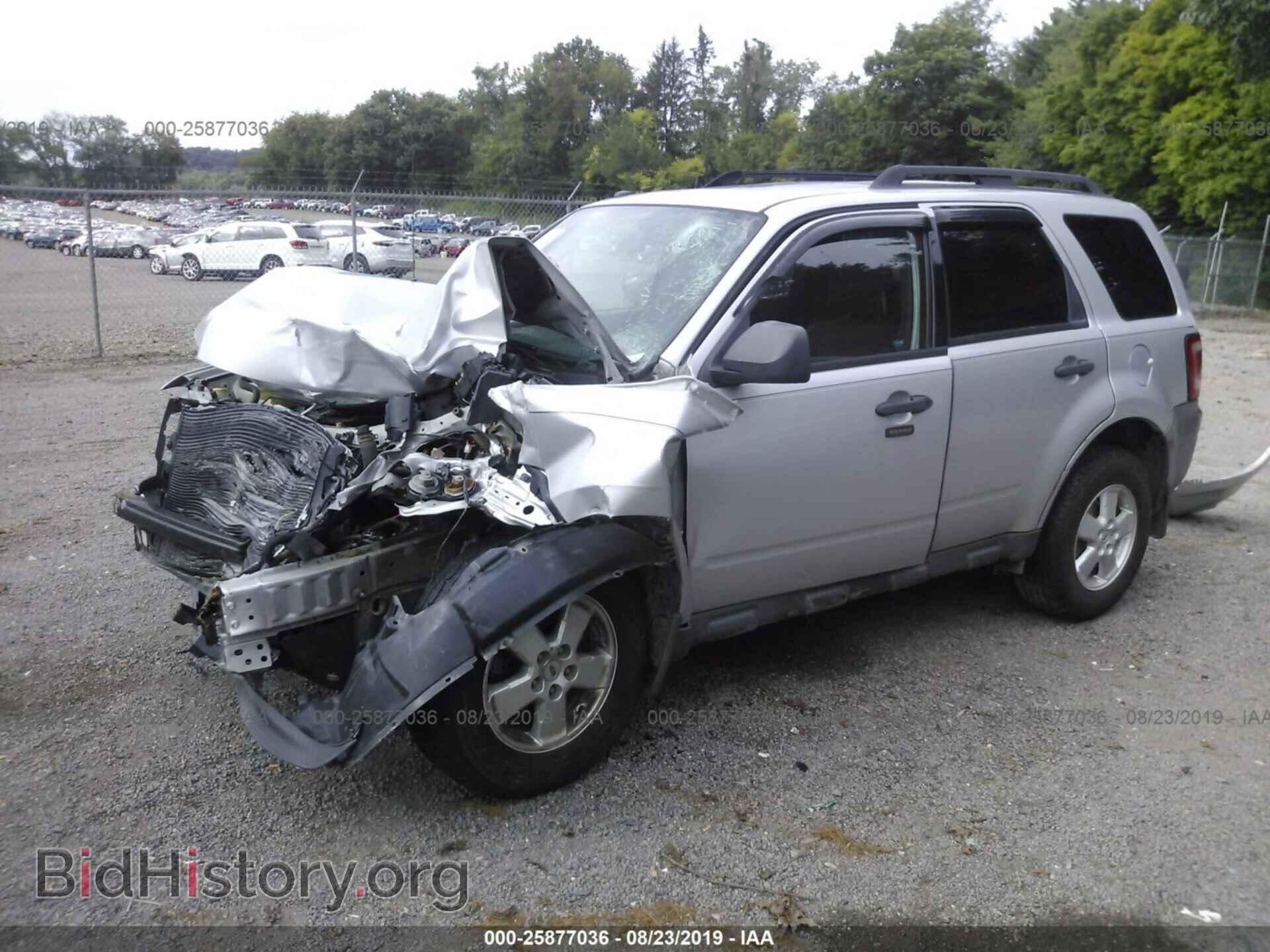 2011 FORD ESCAPE - VIN: 1FMCU9D72BKA79882 - Фото 2