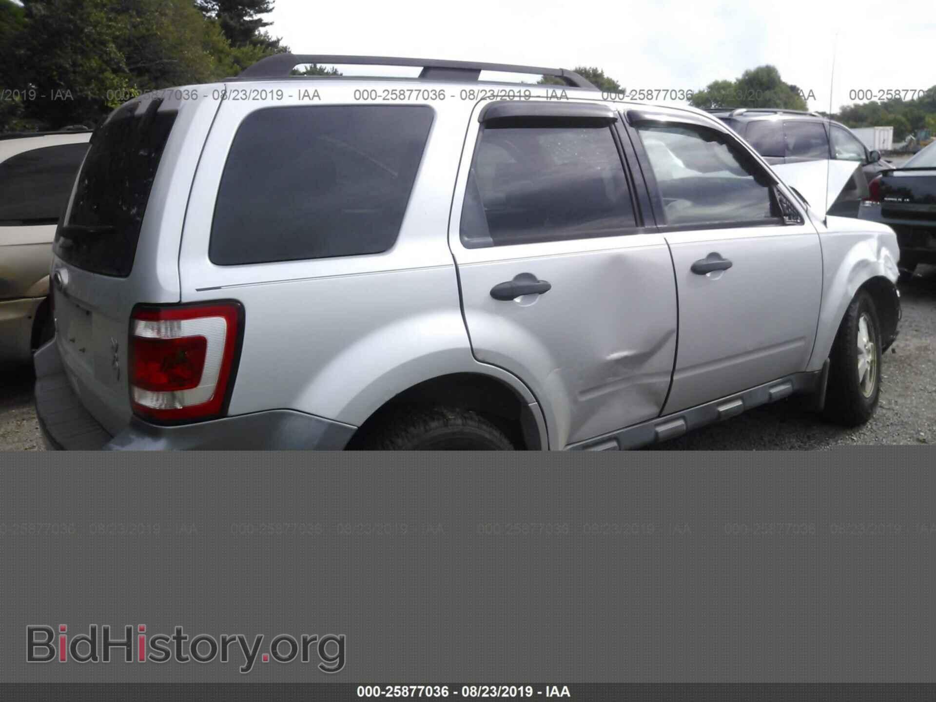 2011 FORD ESCAPE - VIN: 1FMCU9D72BKA79882 - Фото 4