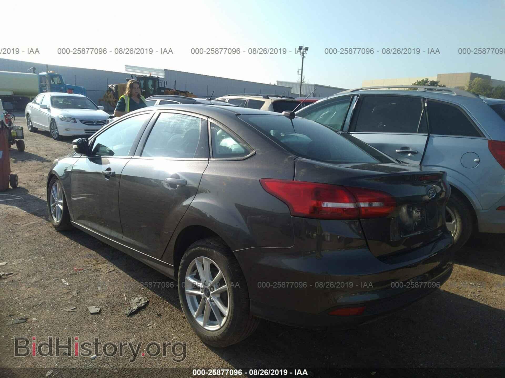 2016 FORD FOCUS - VIN: 1FADP3F2XGL351102 - Фото 3