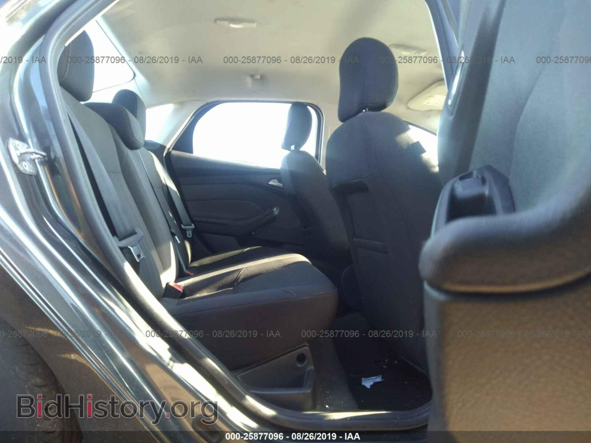 2016 FORD FOCUS - VIN: 1FADP3F2XGL351102 - Фото 8