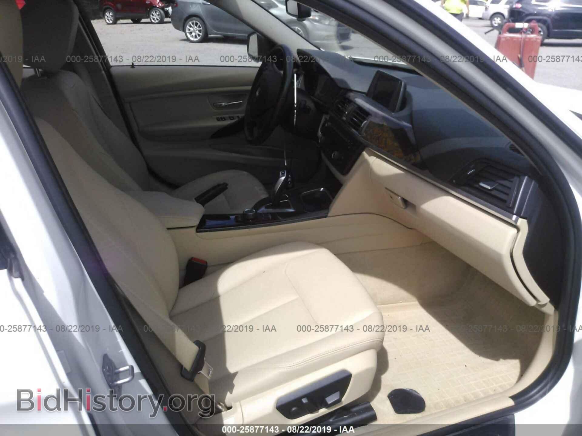 2014 BMW 320 - VIN: WBA3C3C53EP661661 - Photo 5